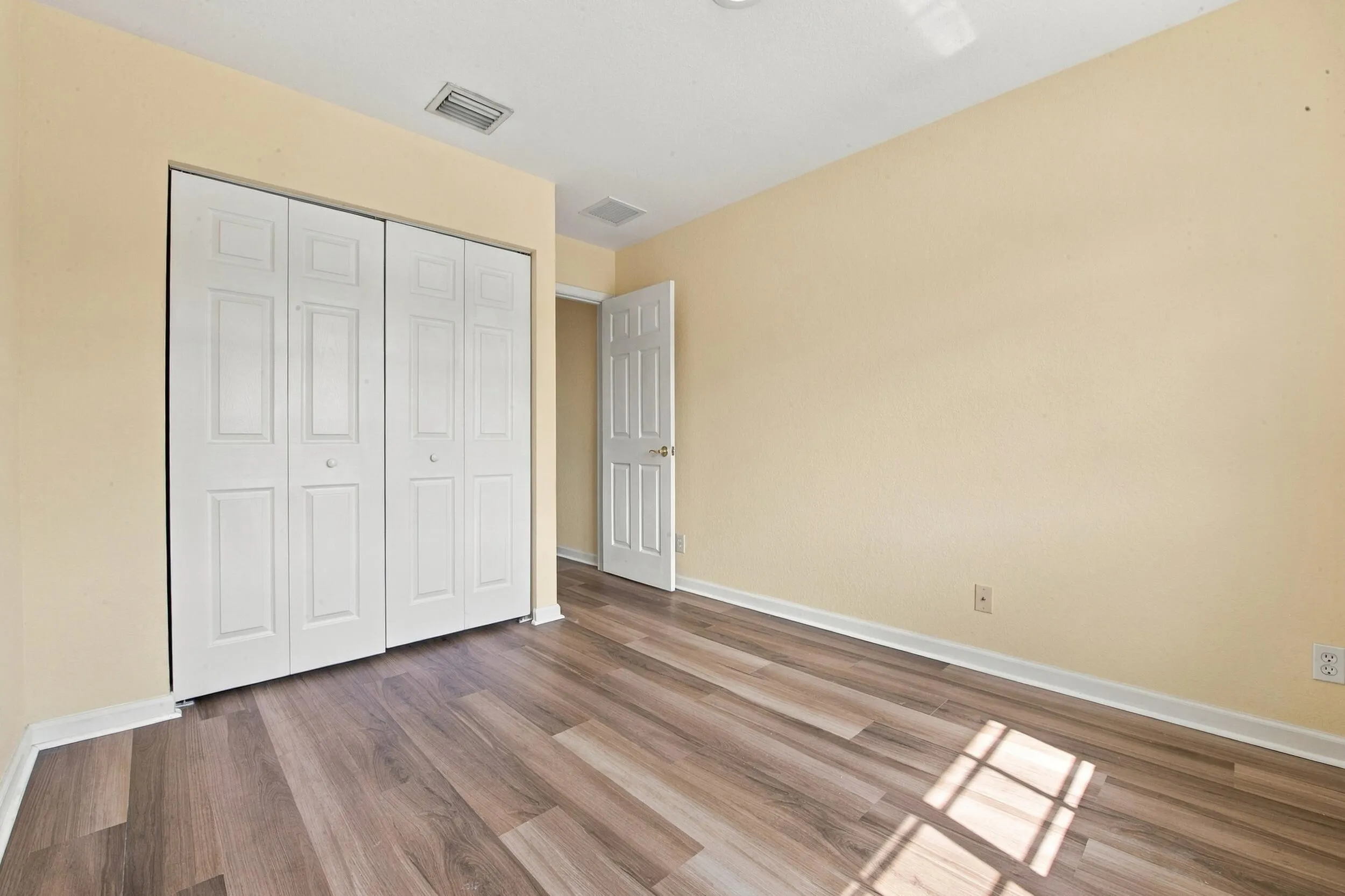 3593 NW 13TH Street