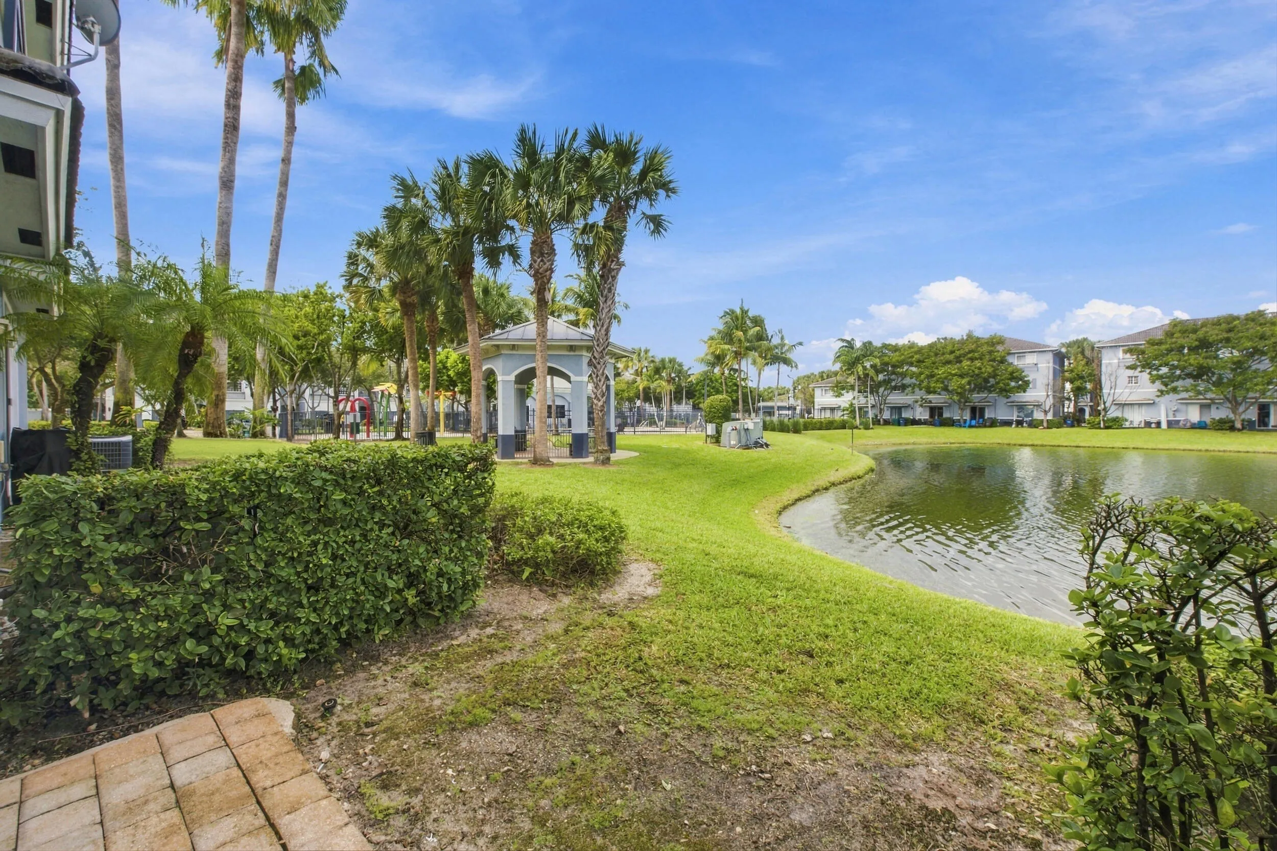3593 NW 13TH Street