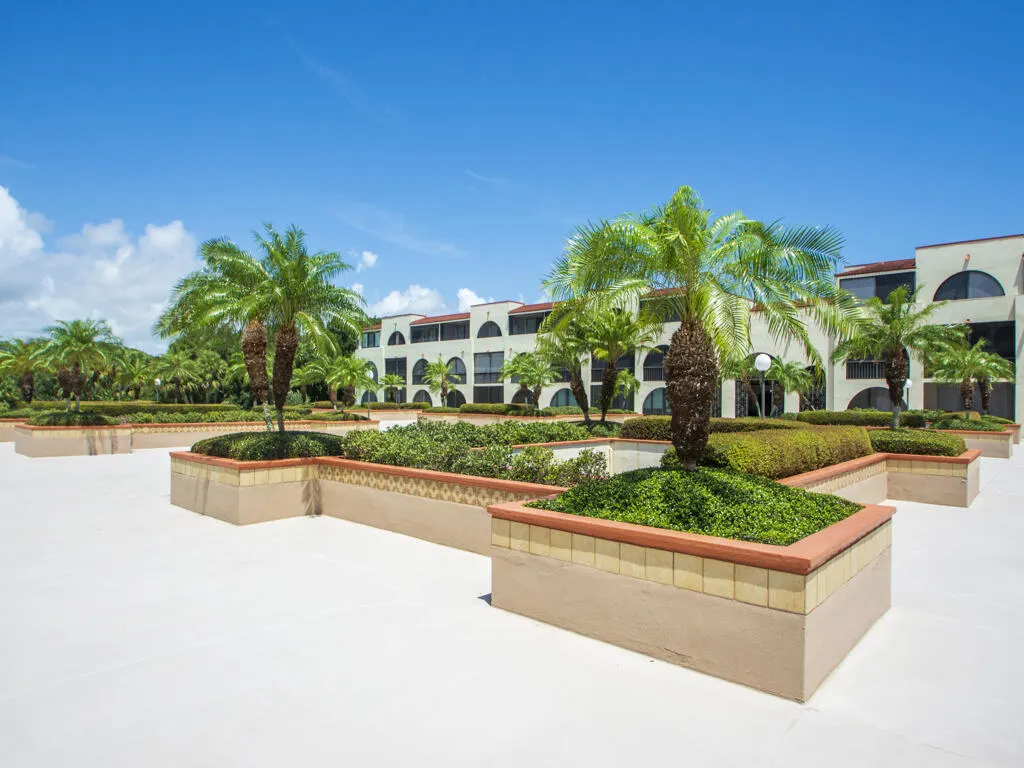 5601 HIGHWAY A1A Highway