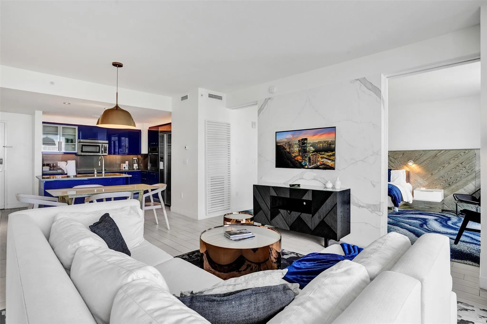 3101 BAYSHORE Drive #1806