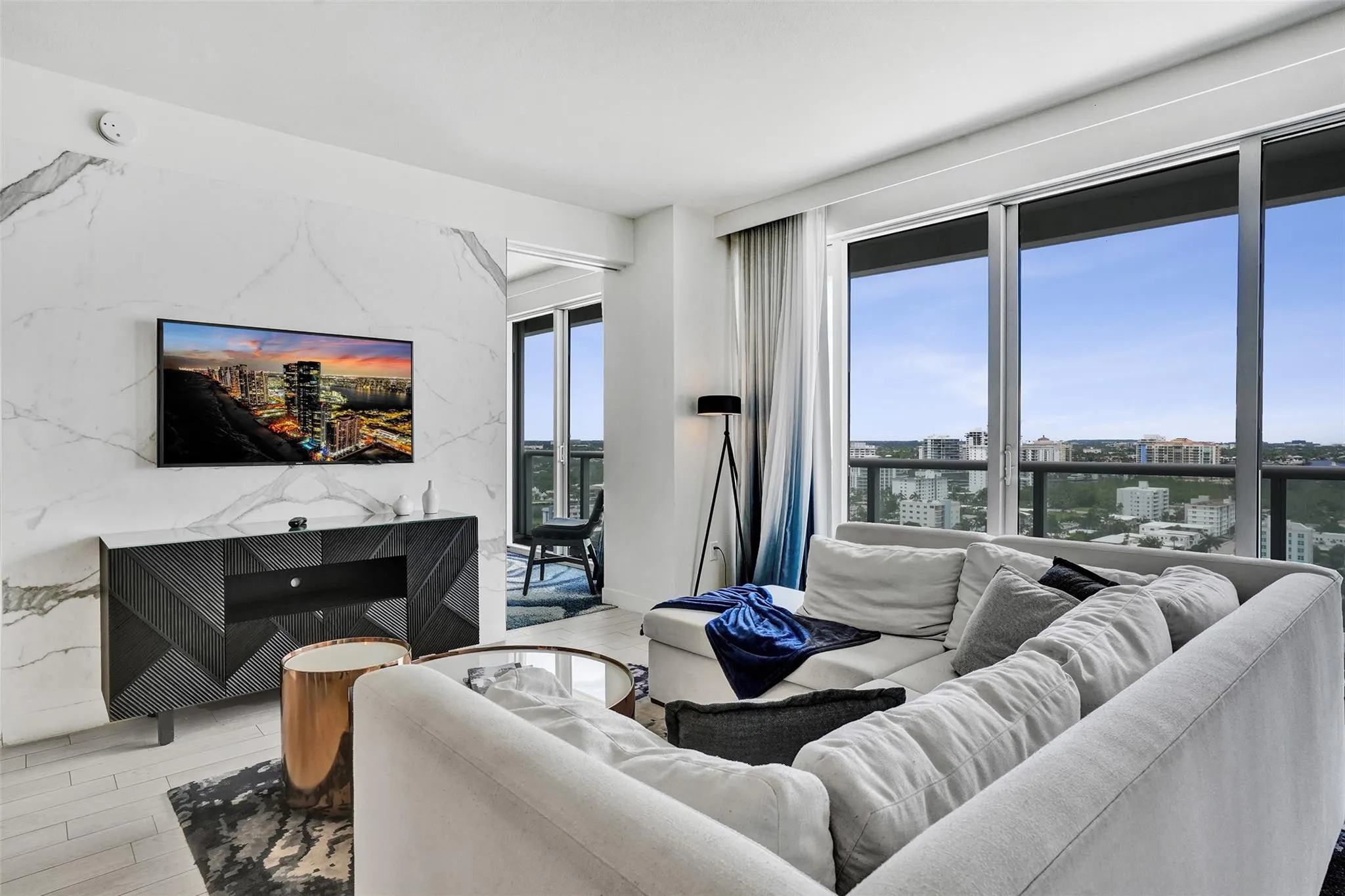 3101 BAYSHORE Drive #1806