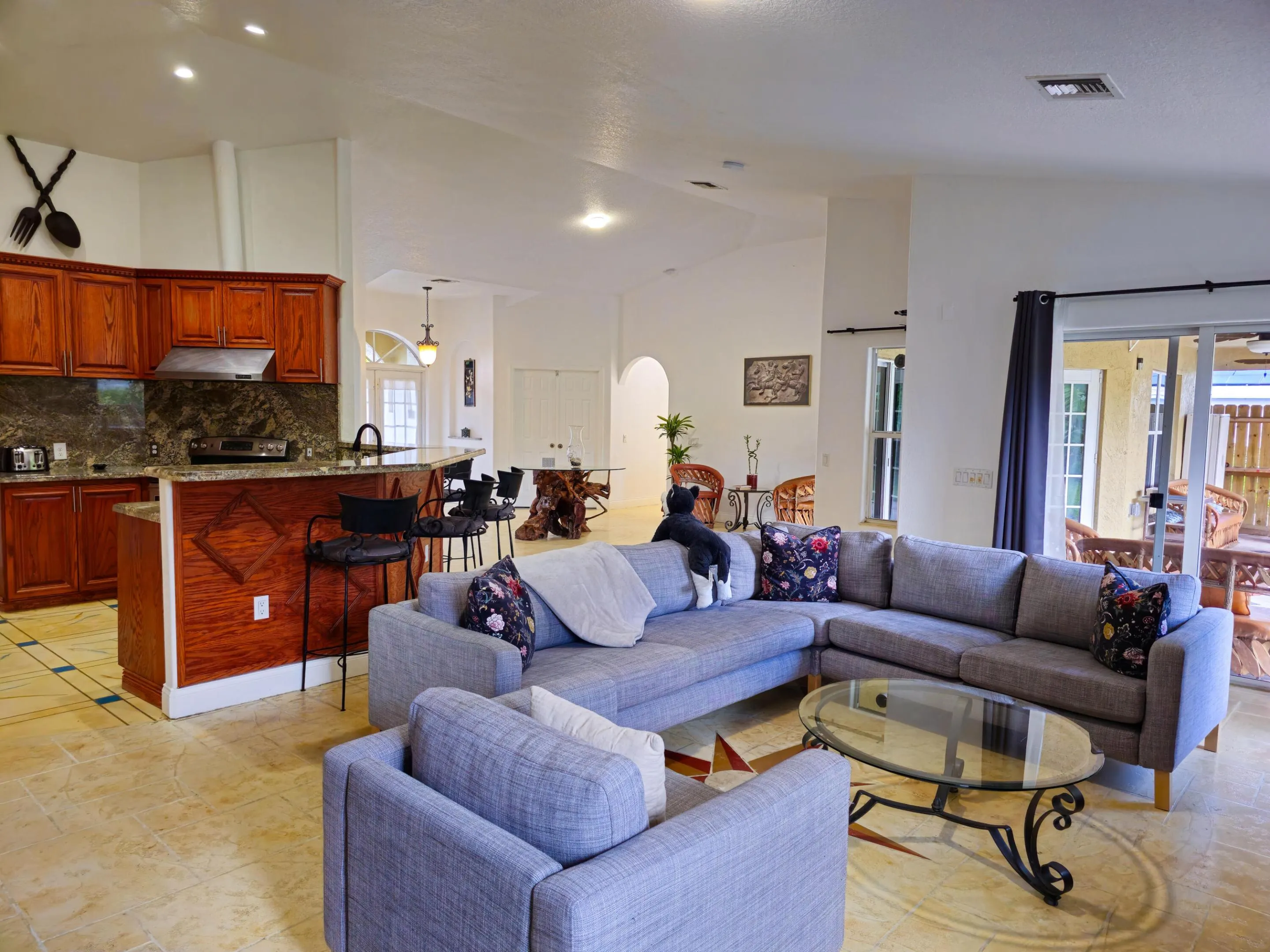 1136 PALMETTO Road