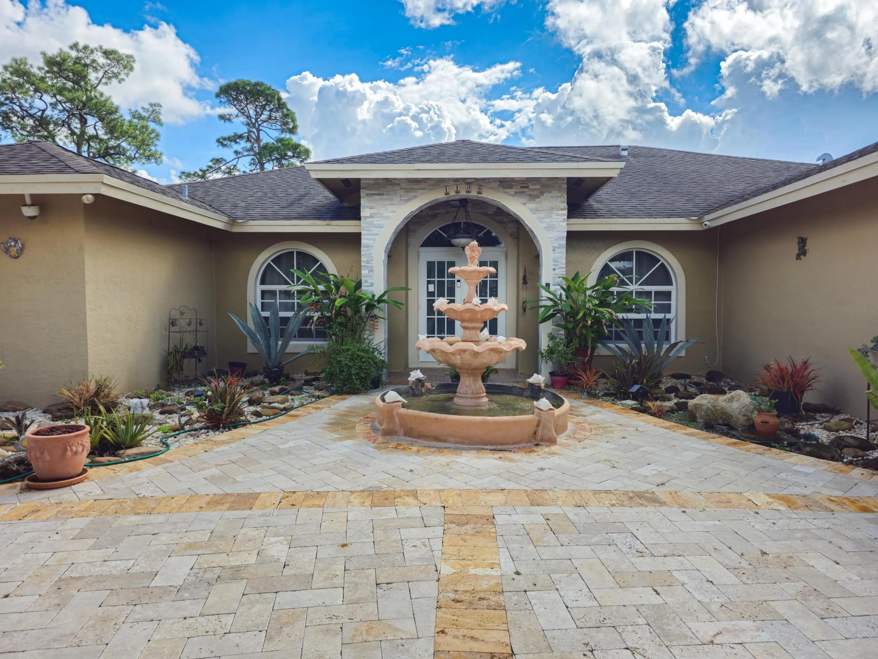 1136 PALMETTO Road