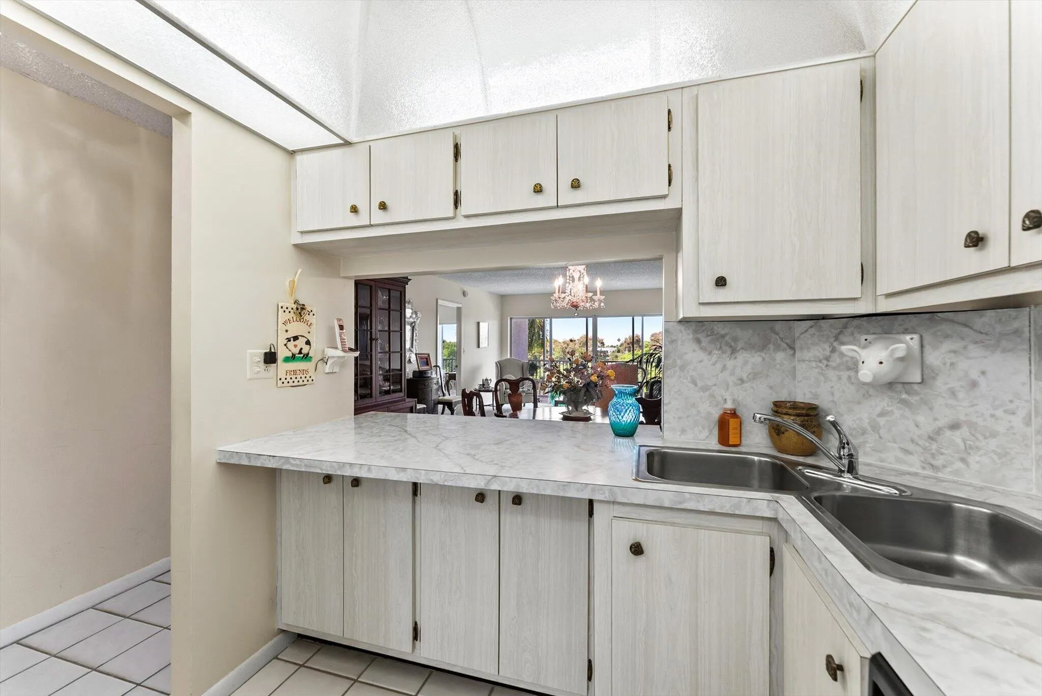 1319 E HILLSBORO Boulevard #409