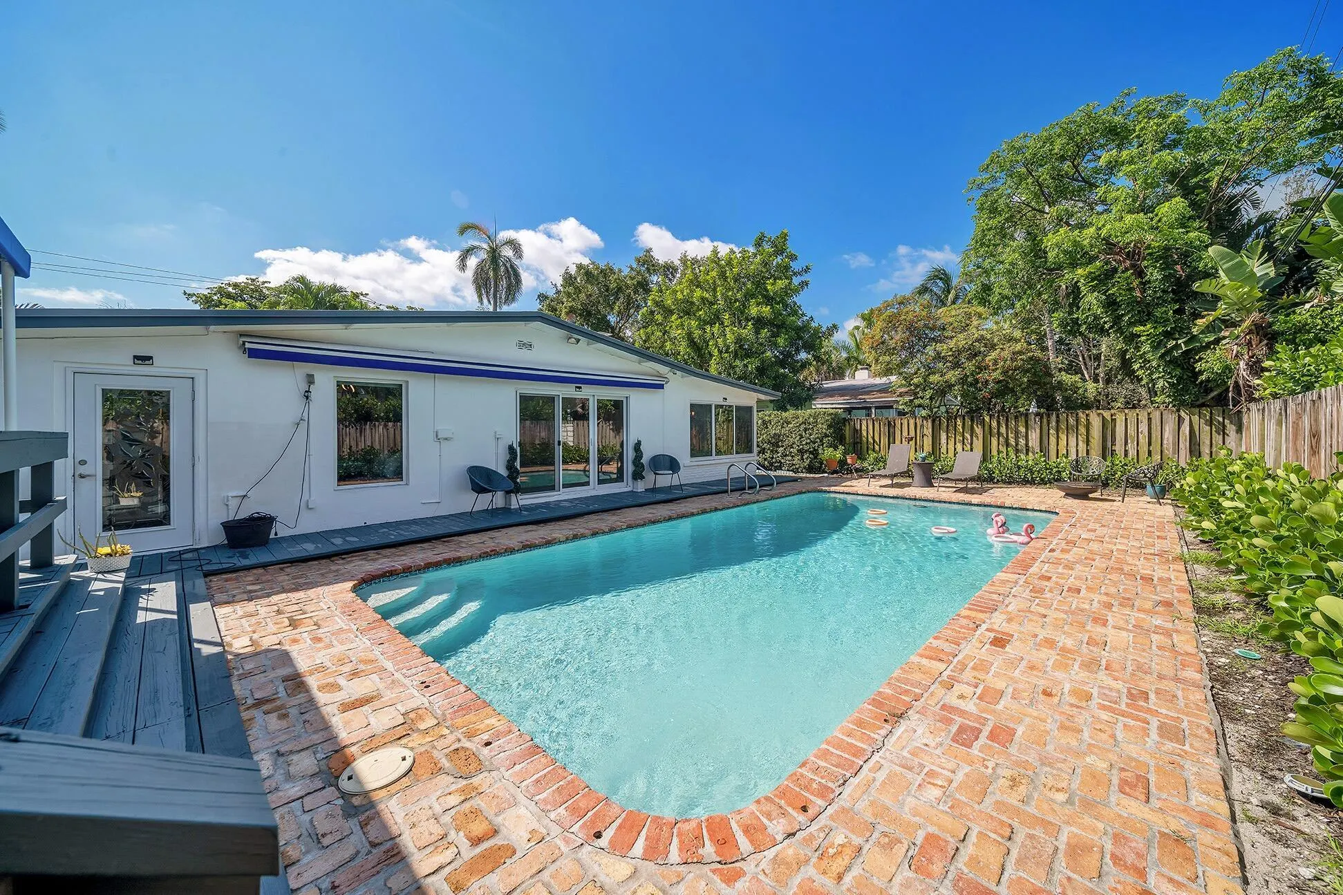 1303 Cordova Road