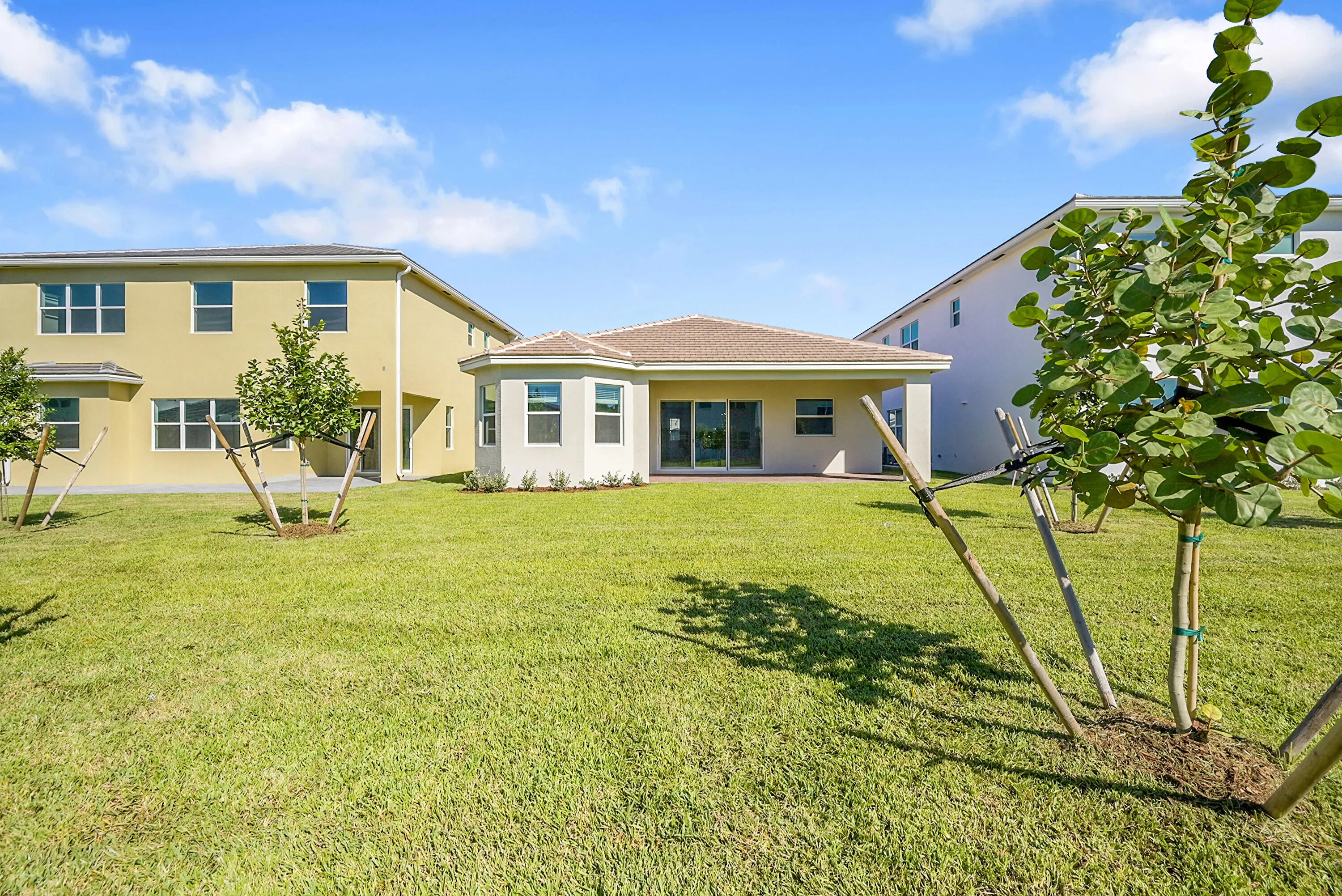 13777 Prickly Cone Cove