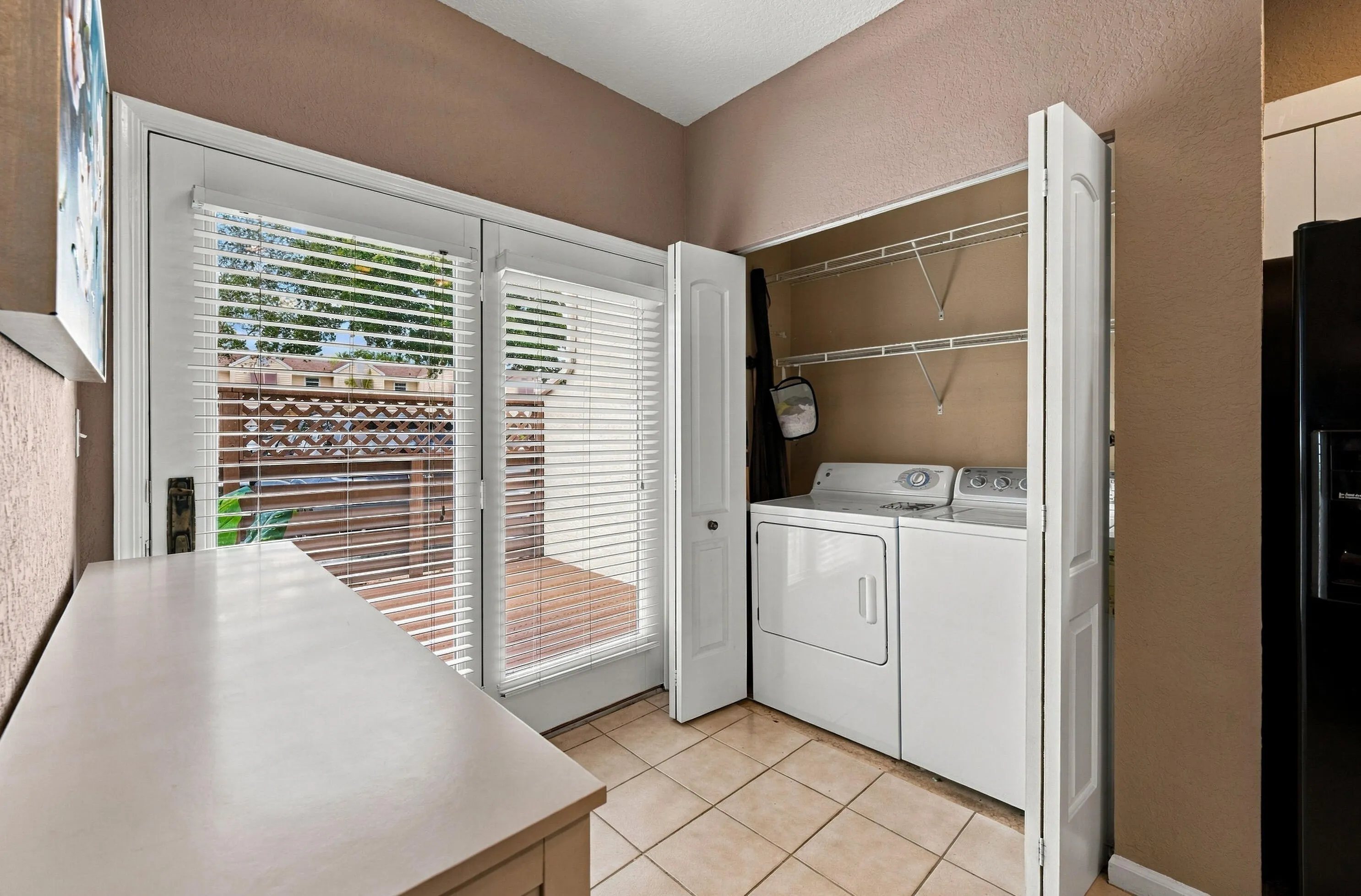 258 W HEMINGWAY Circle