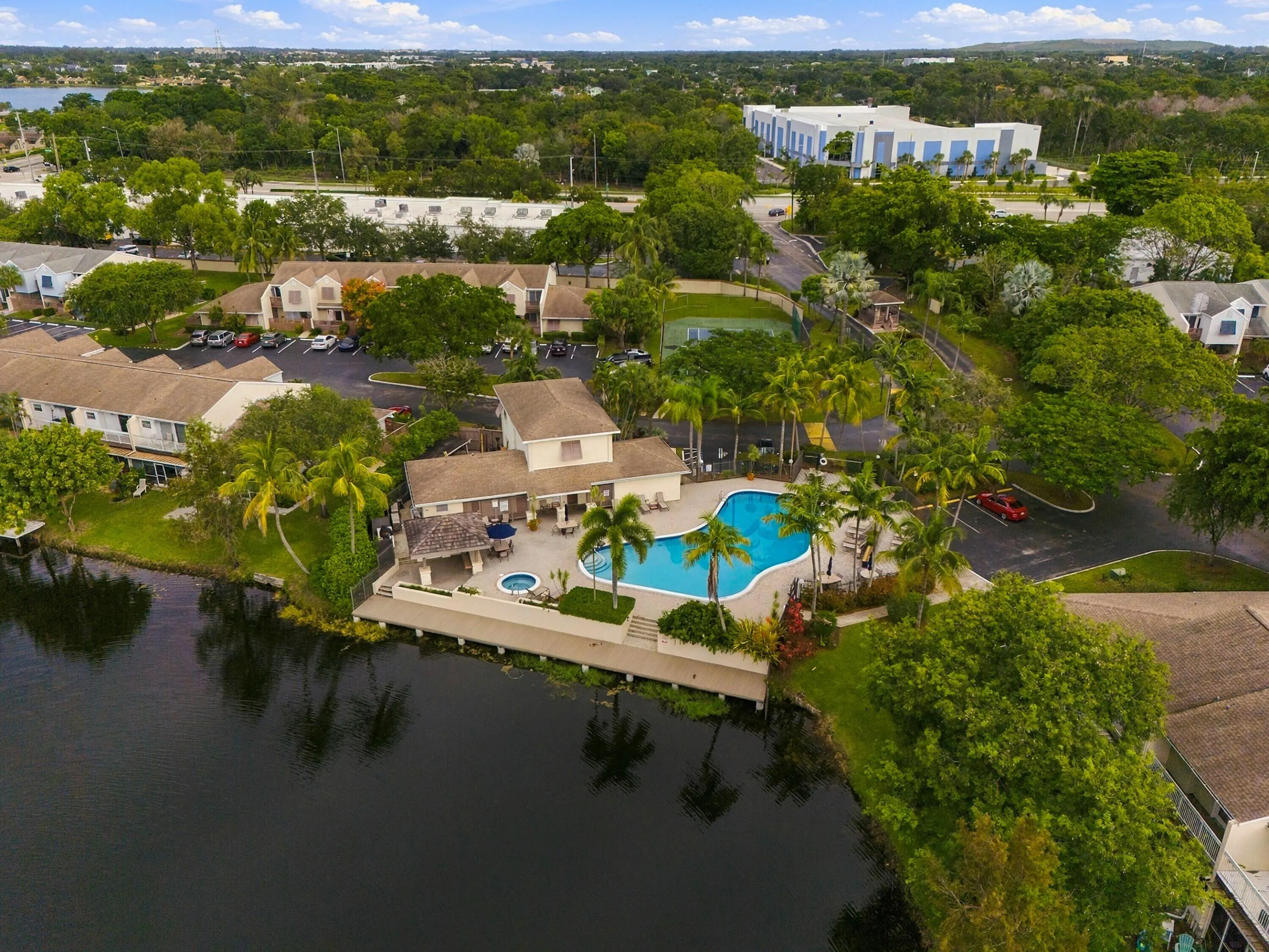 258 W HEMINGWAY Circle
