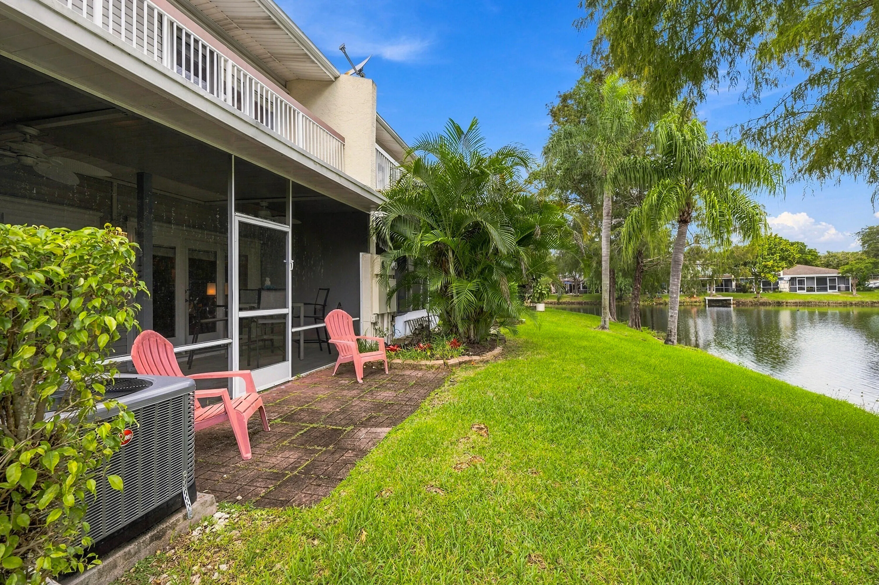 258 W HEMINGWAY Circle
