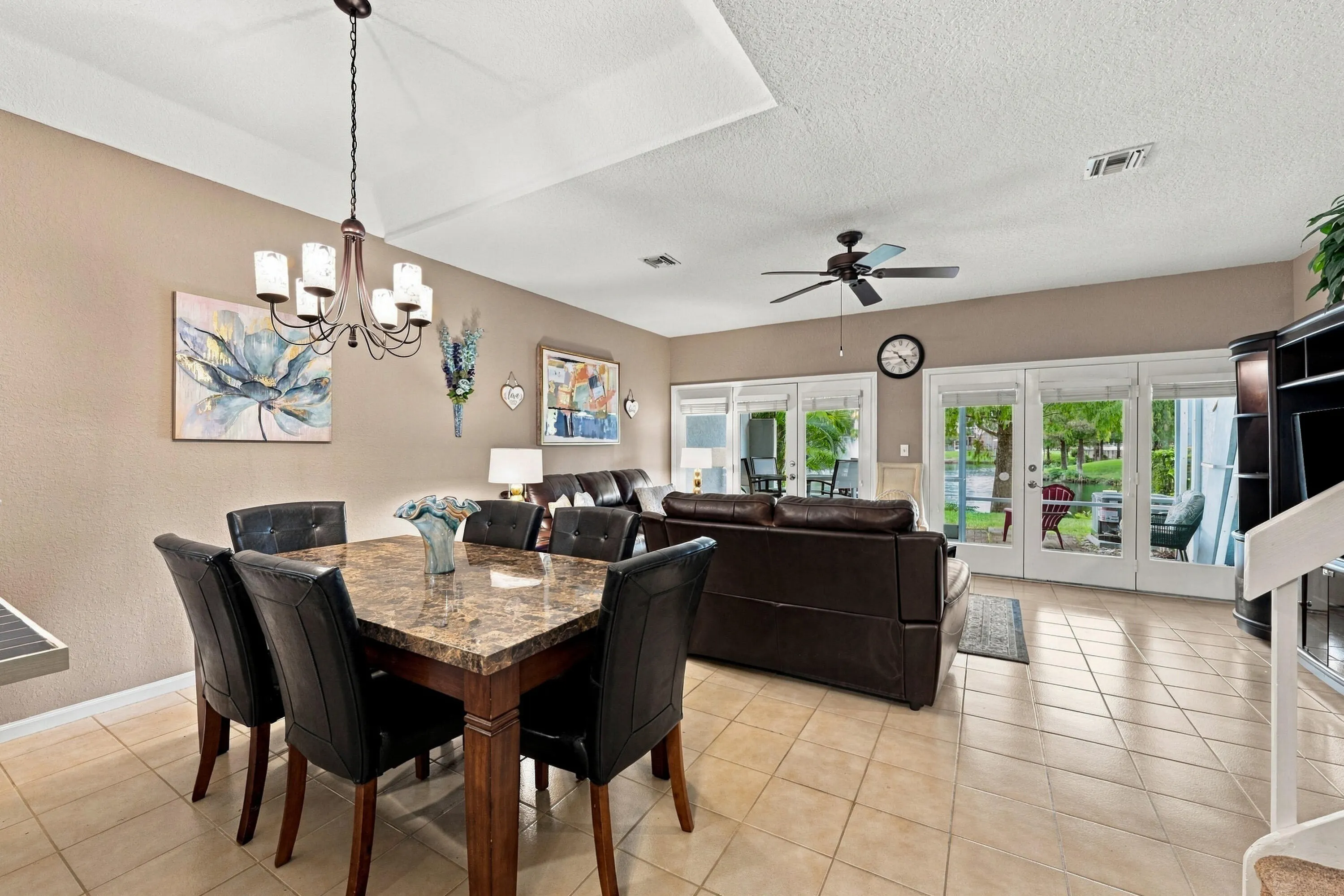 258 W HEMINGWAY Circle