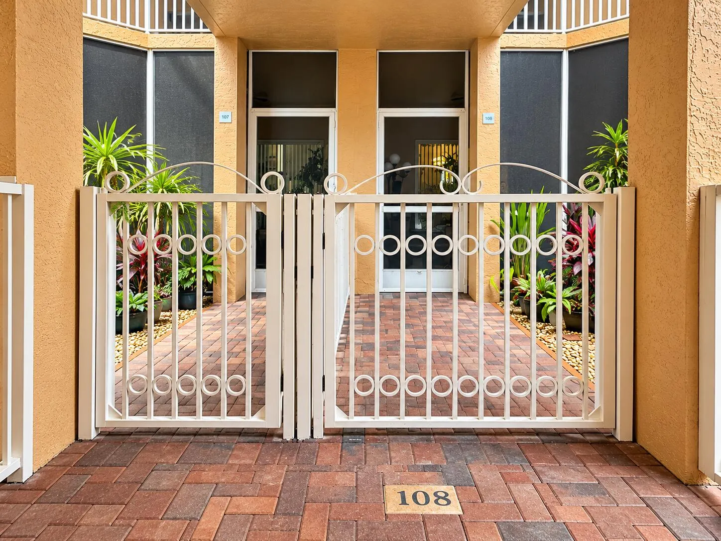 7725 YARDLEY Drive #108