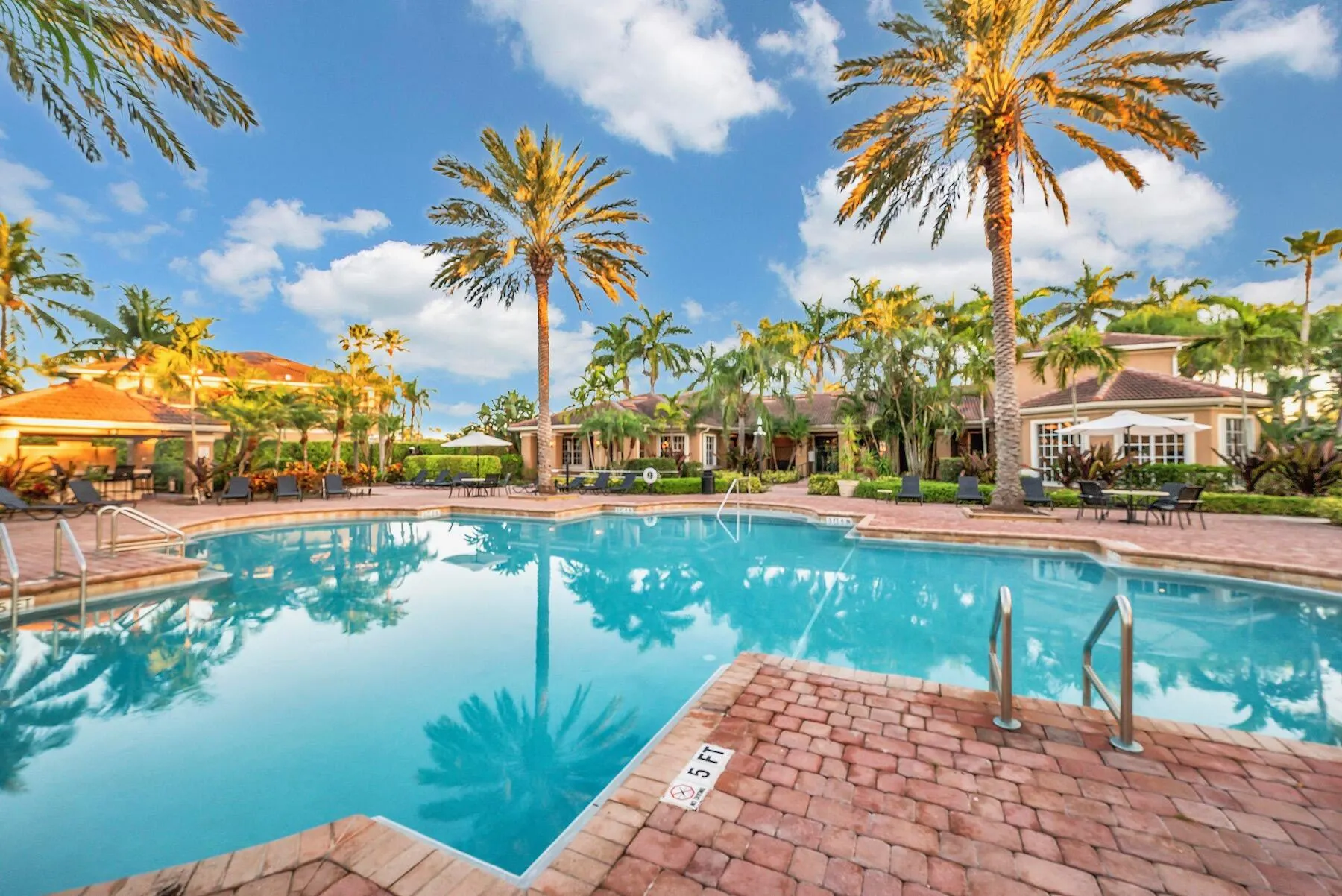 3718 NW ADRIATIC Lane #302