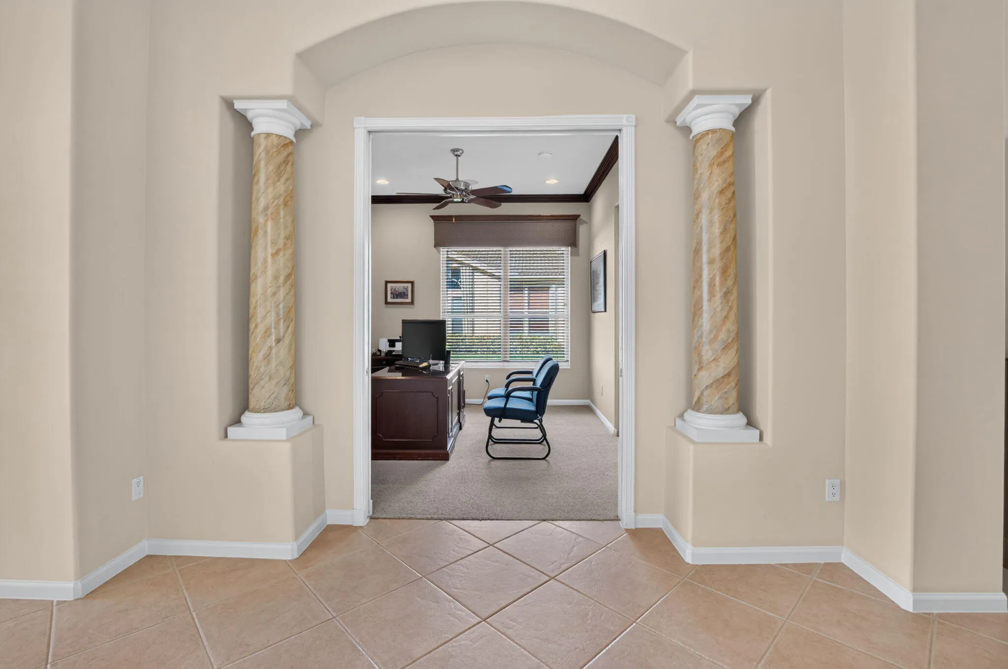 7657 ROYALE RIVER Lane