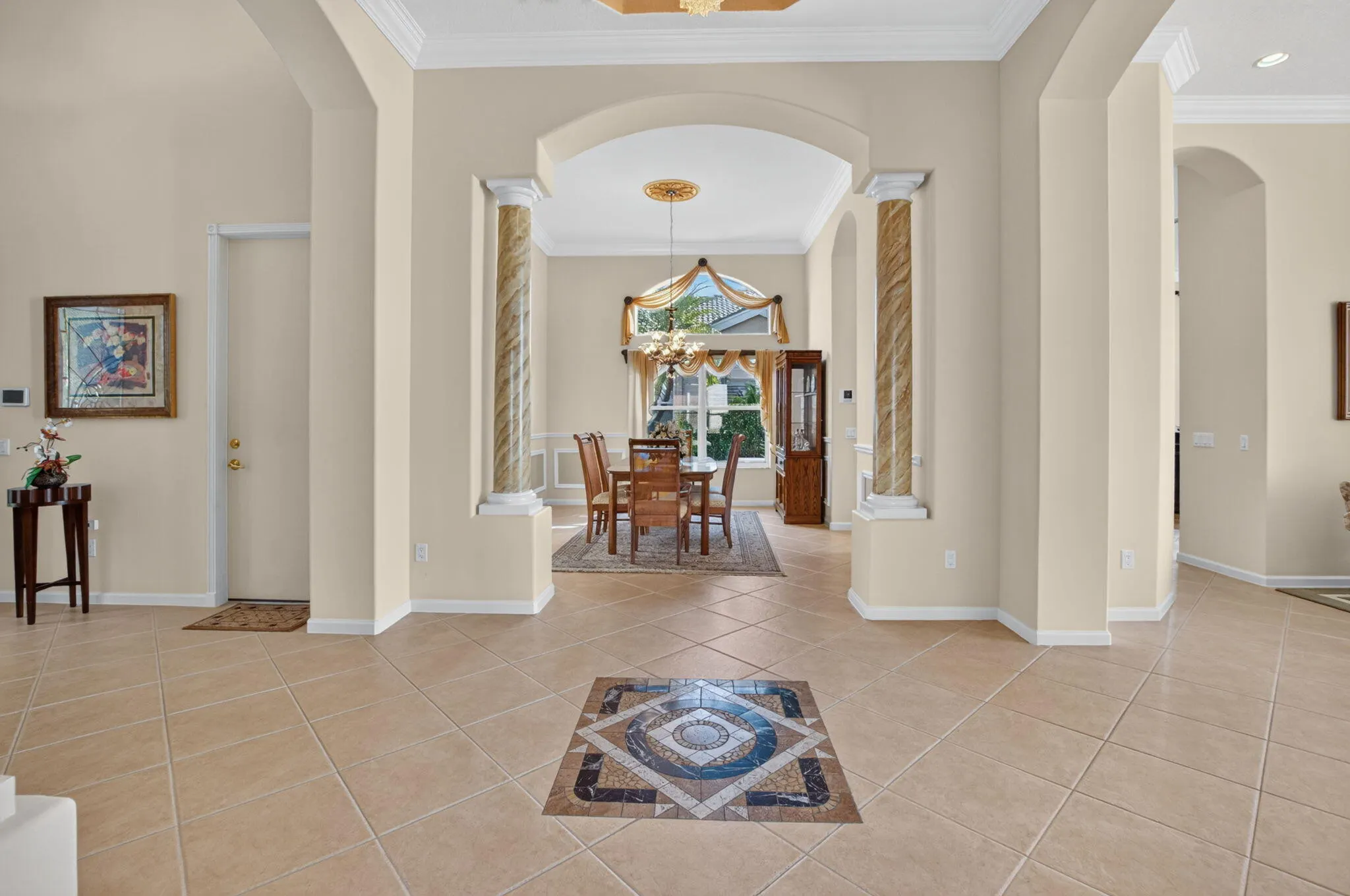 7657 ROYALE RIVER Lane