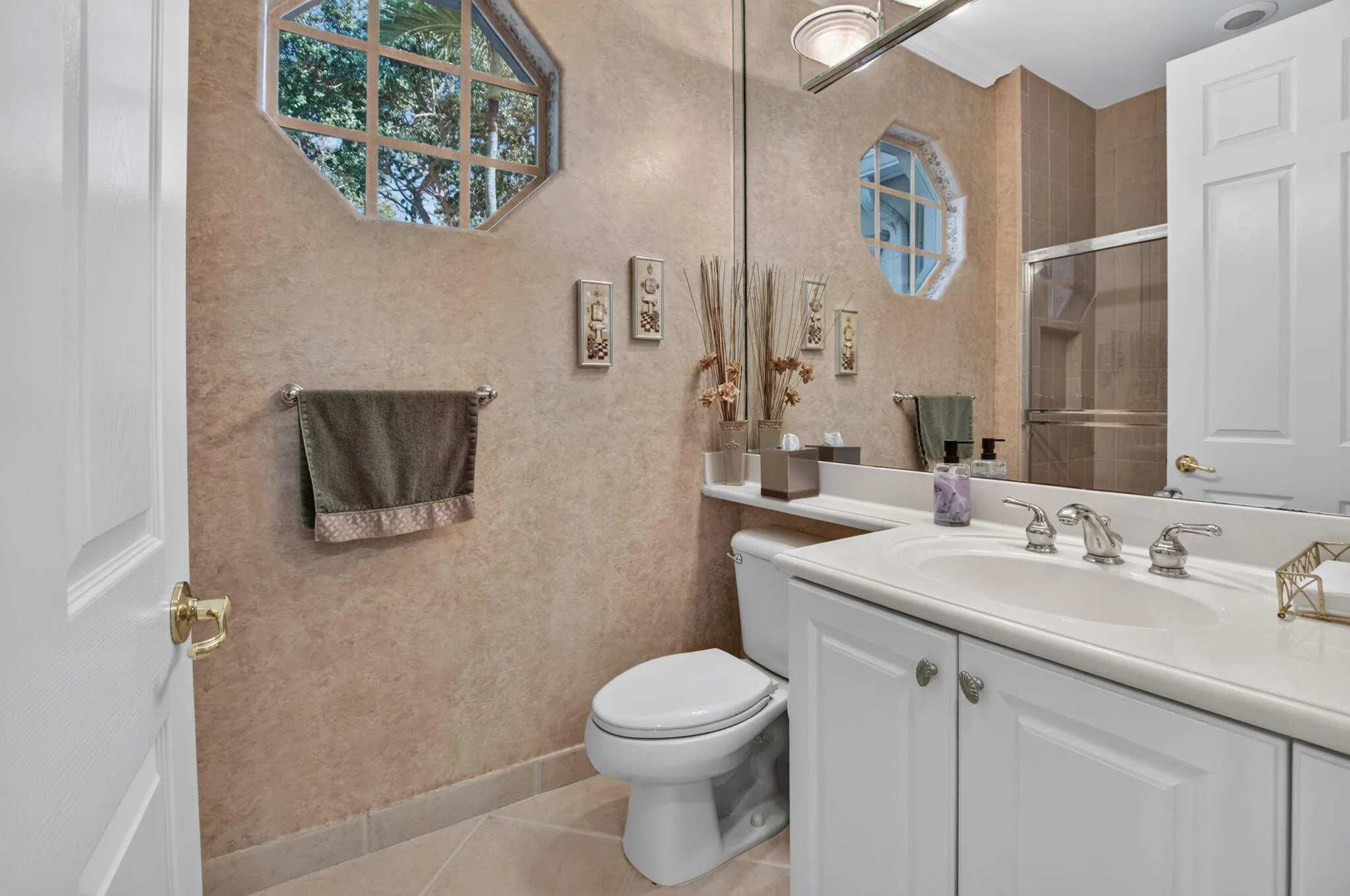 7657 ROYALE RIVER Lane