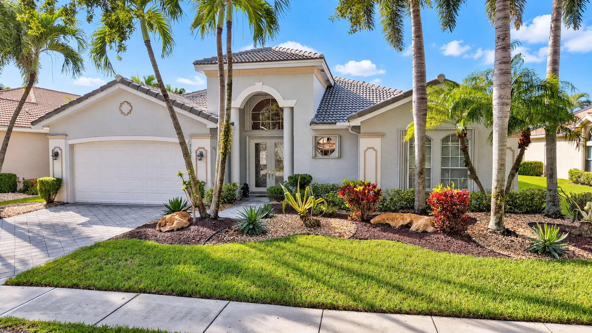 7657 ROYALE RIVER Lane