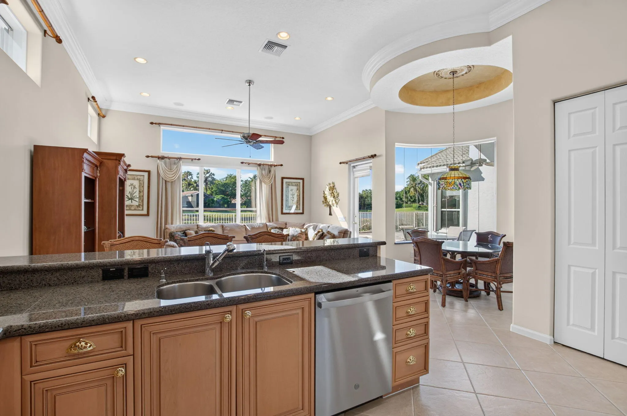 7657 ROYALE RIVER Lane