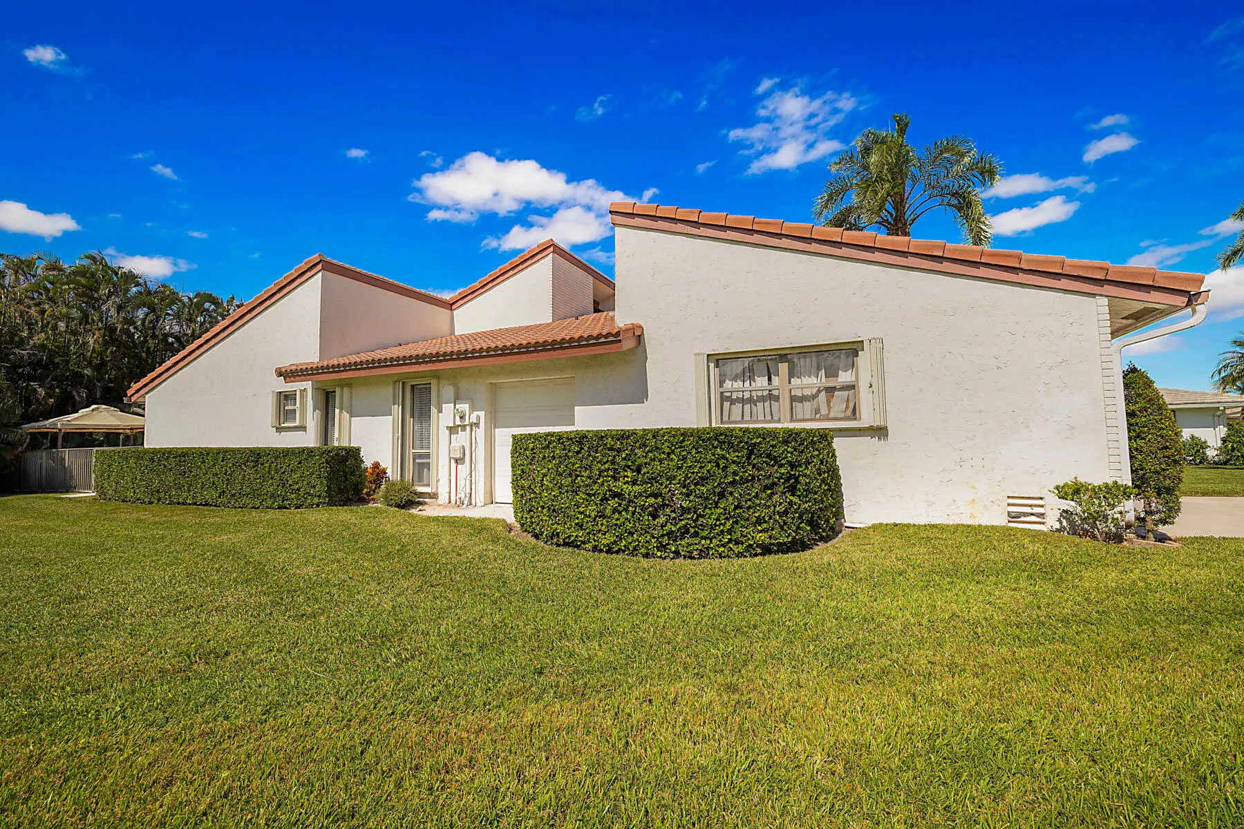 2458 SW HERONWOOD Road