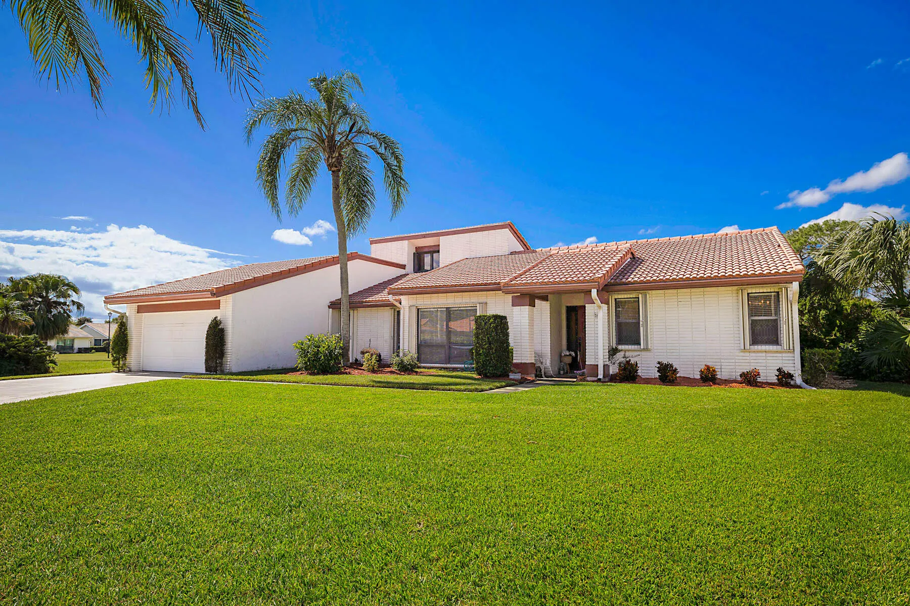 2458 SW HERONWOOD Road