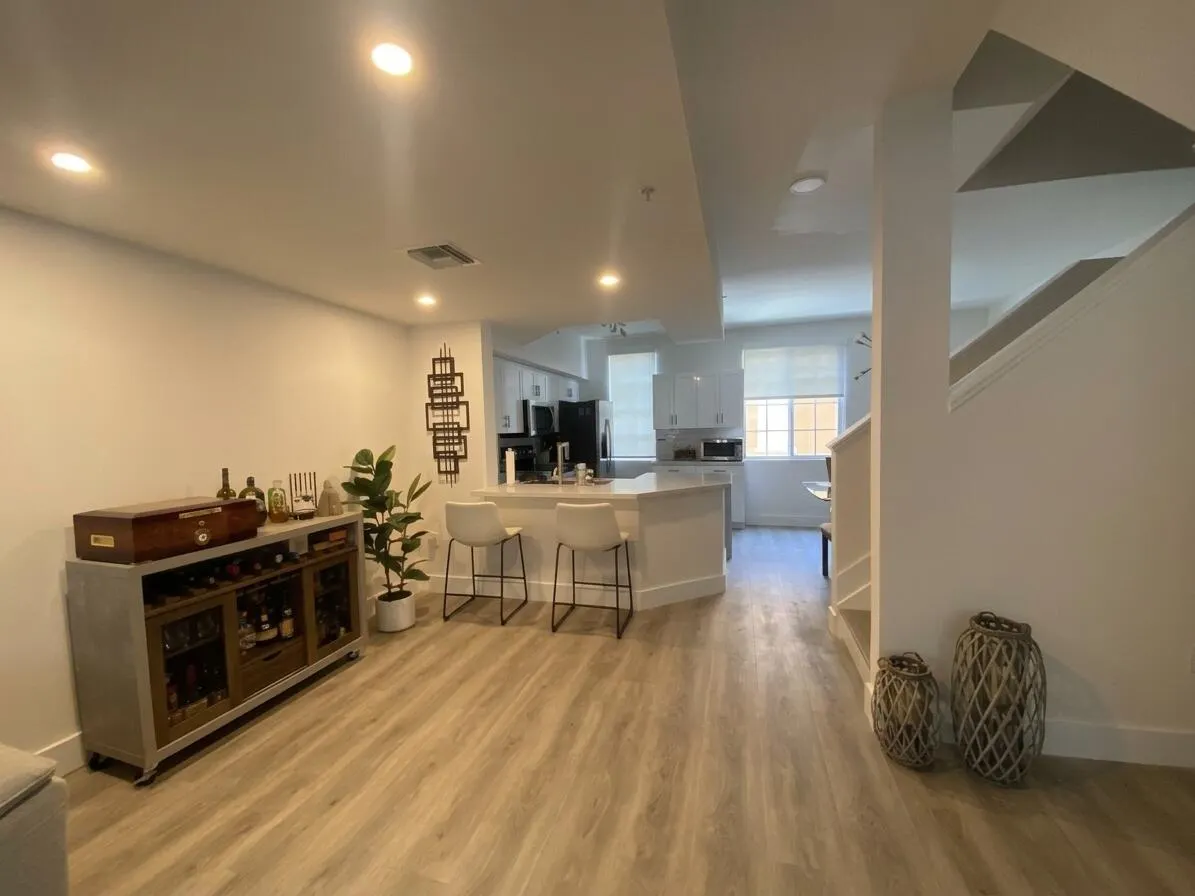 2941 NE 185TH Street #1303