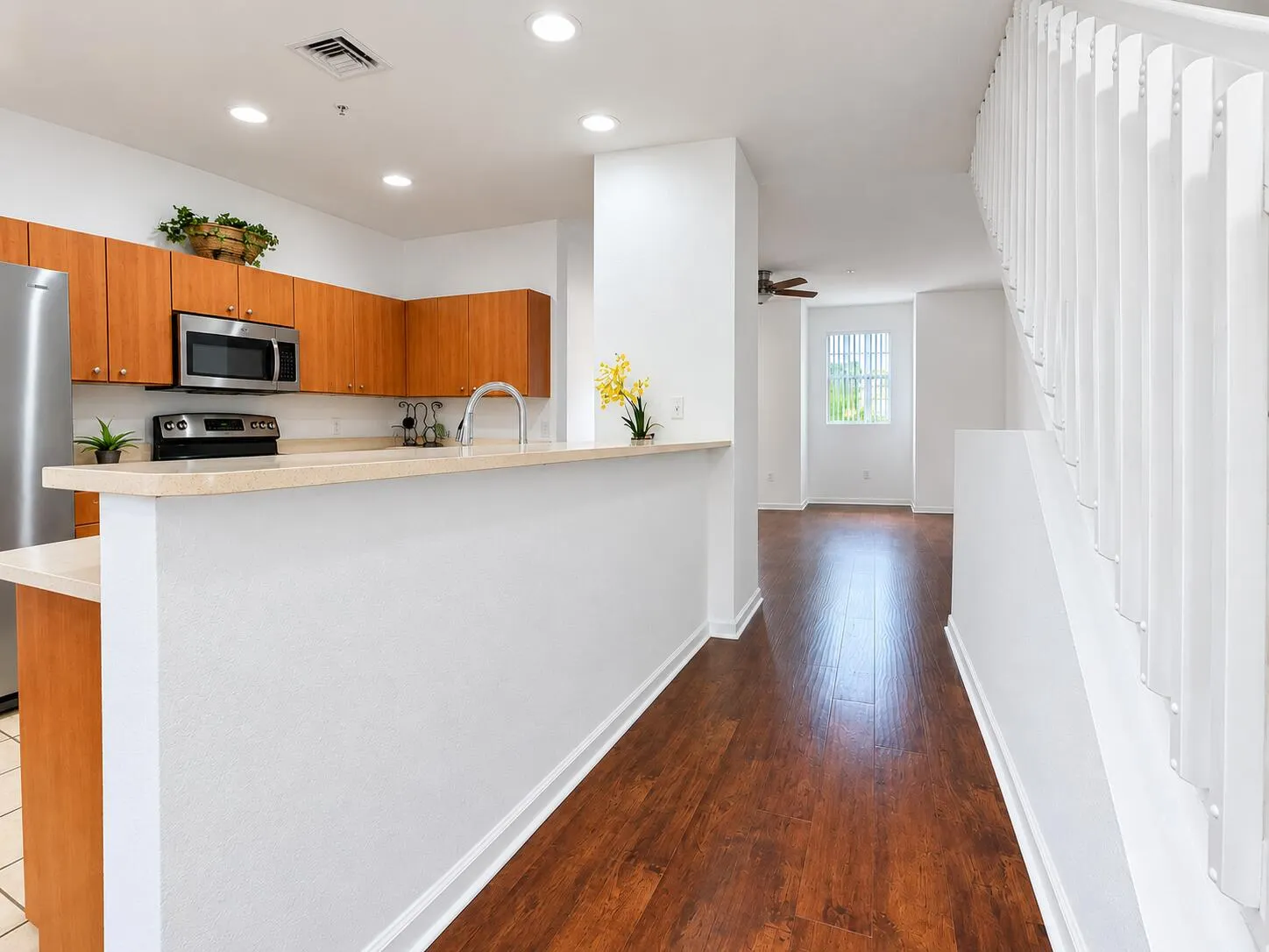 2725 NE 8TH Avenue #112