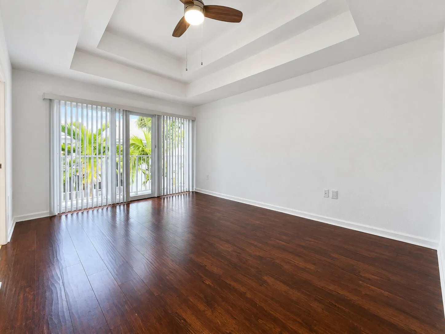 2725 NE 8TH Avenue #112