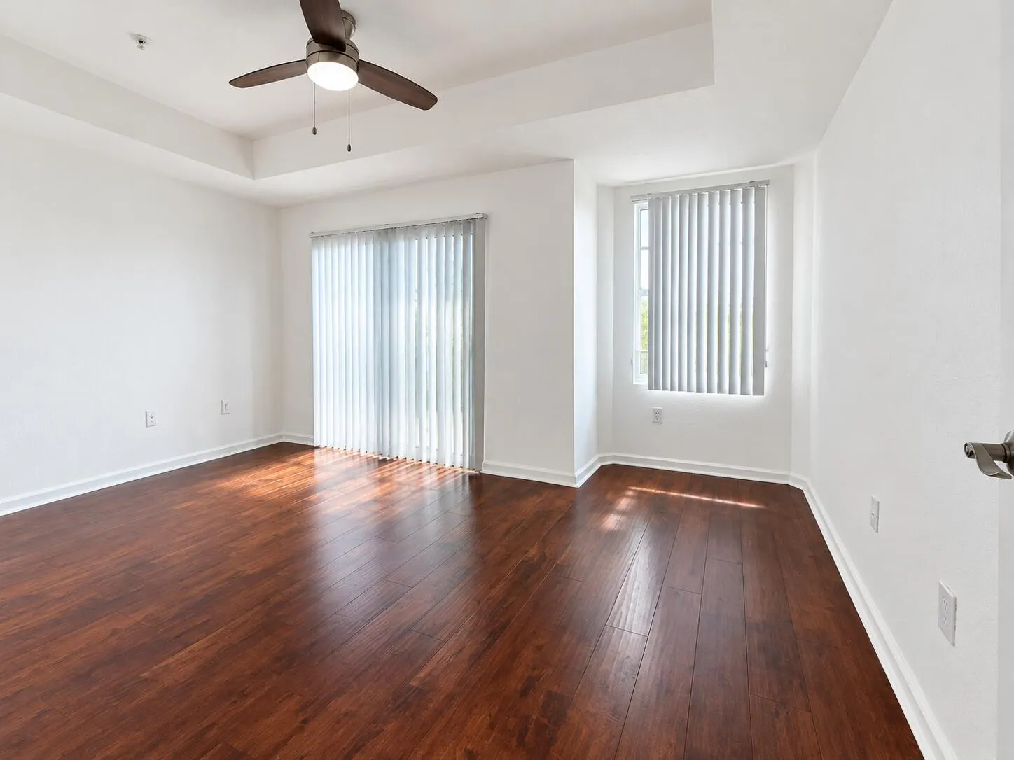 2725 NE 8TH Avenue #112