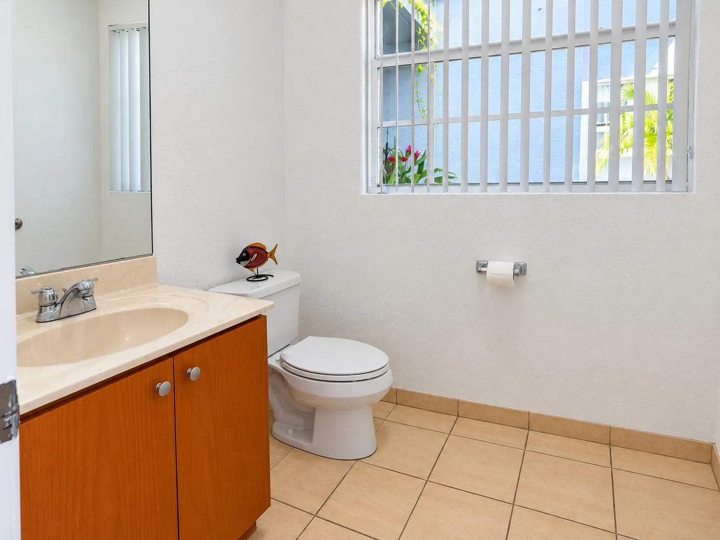 2725 NE 8TH Avenue #112