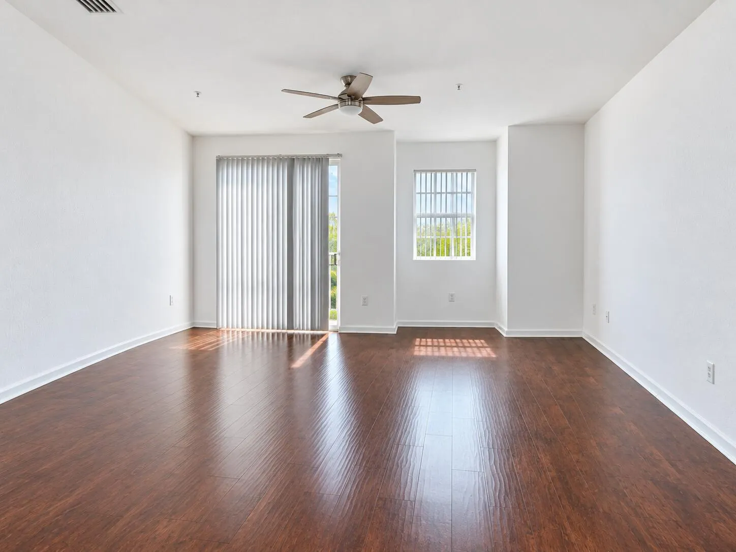 2725 NE 8TH Avenue #112