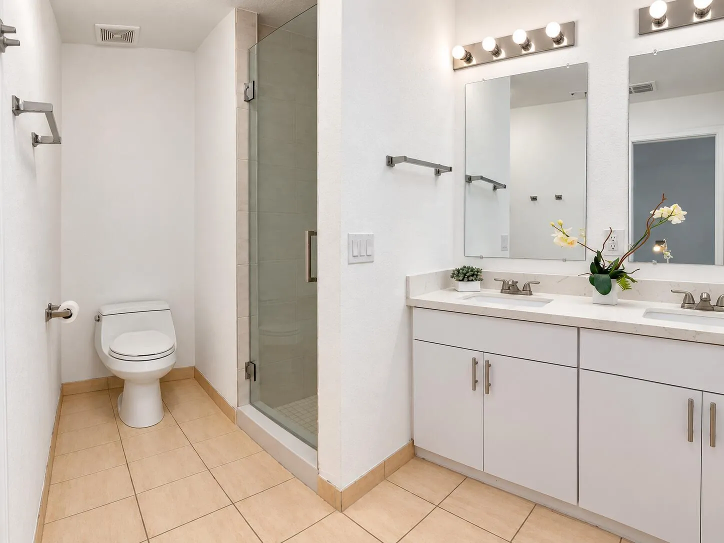 2725 NE 8TH Avenue #112