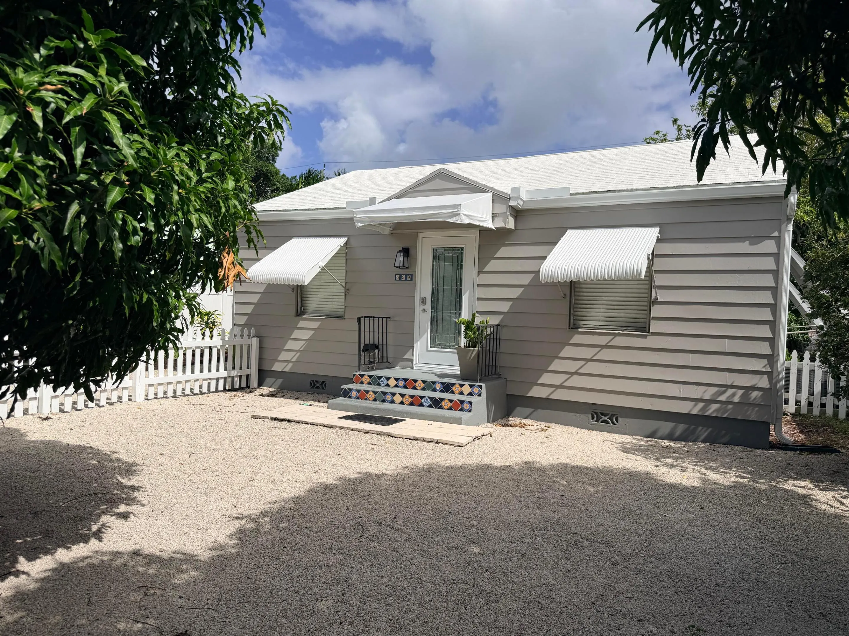 629 SE 4TH Avenue