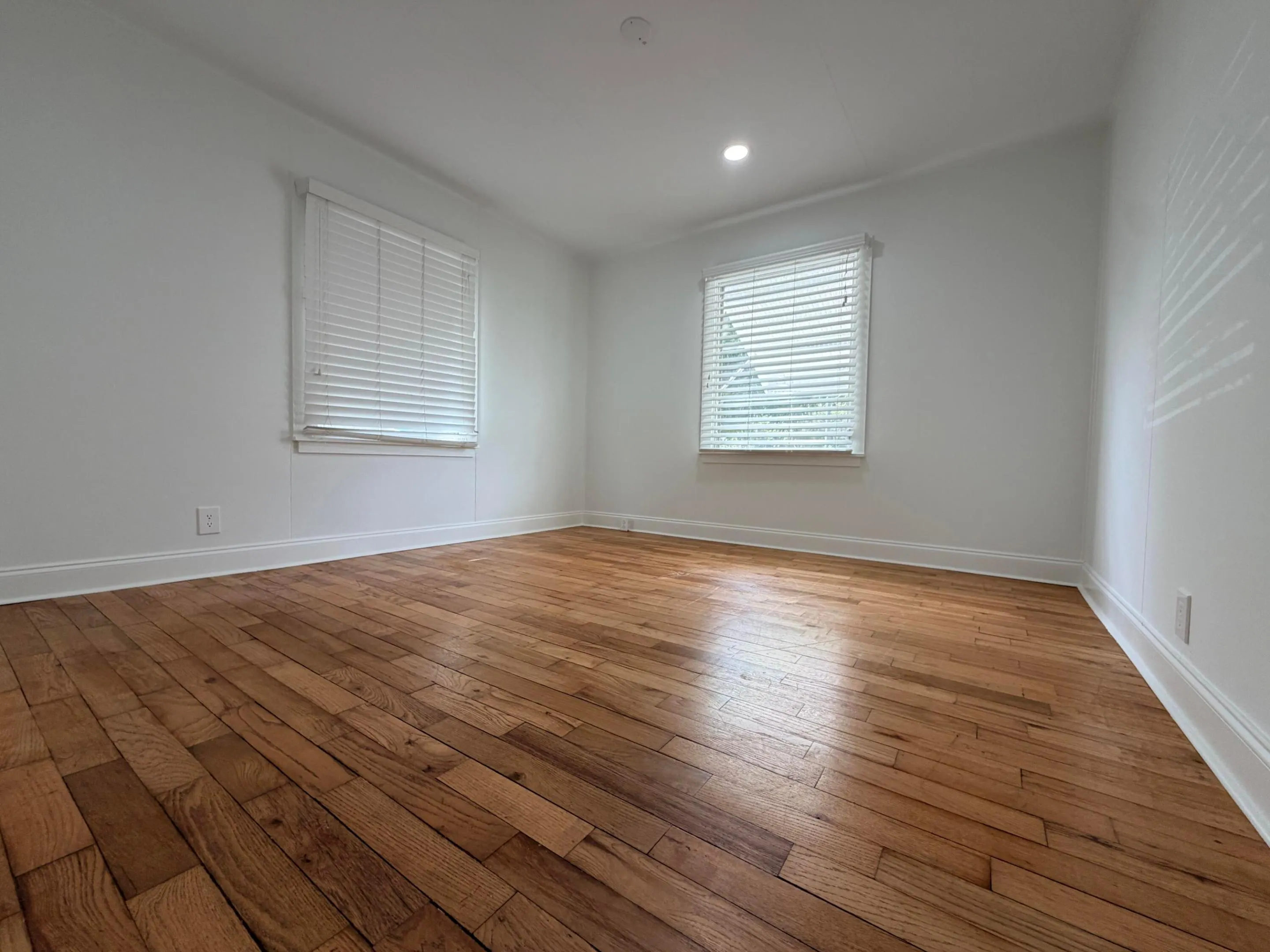 629 SE 4TH Avenue