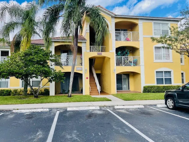 5560 NW 61ST Street #711