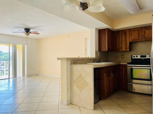 5560 NW 61ST Street #711