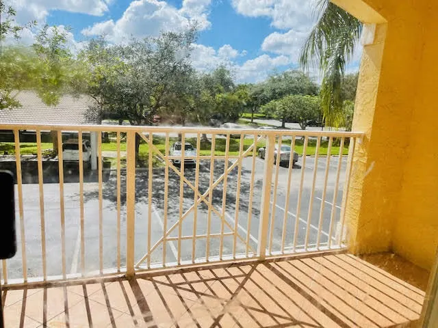 5560 NW 61ST Street #711