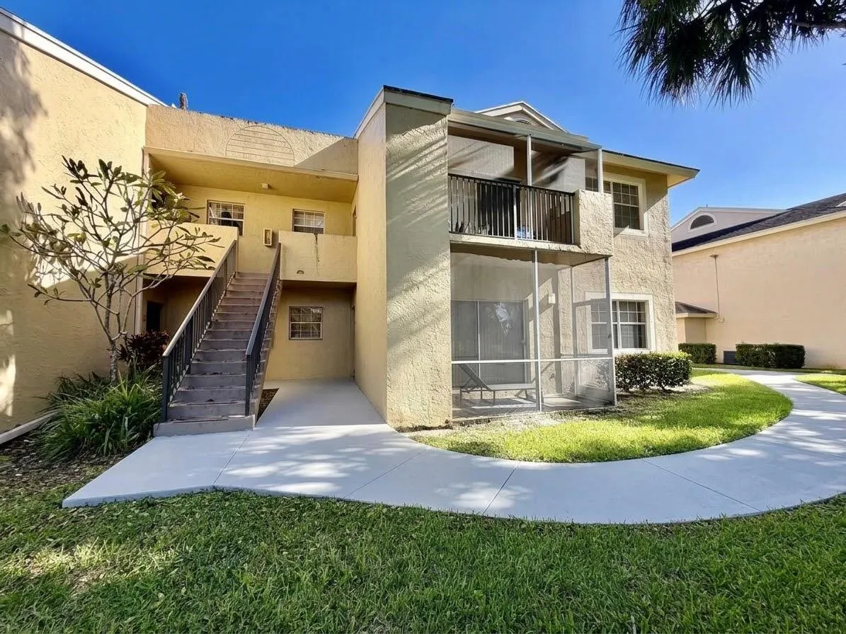 661 Cypress Club Way #F