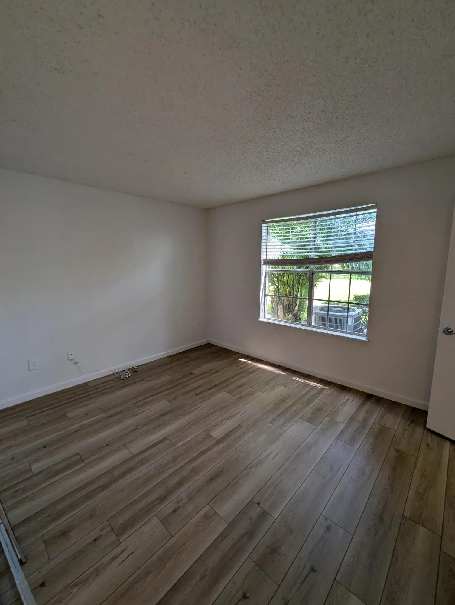 1365 CRYSTAL Way #M