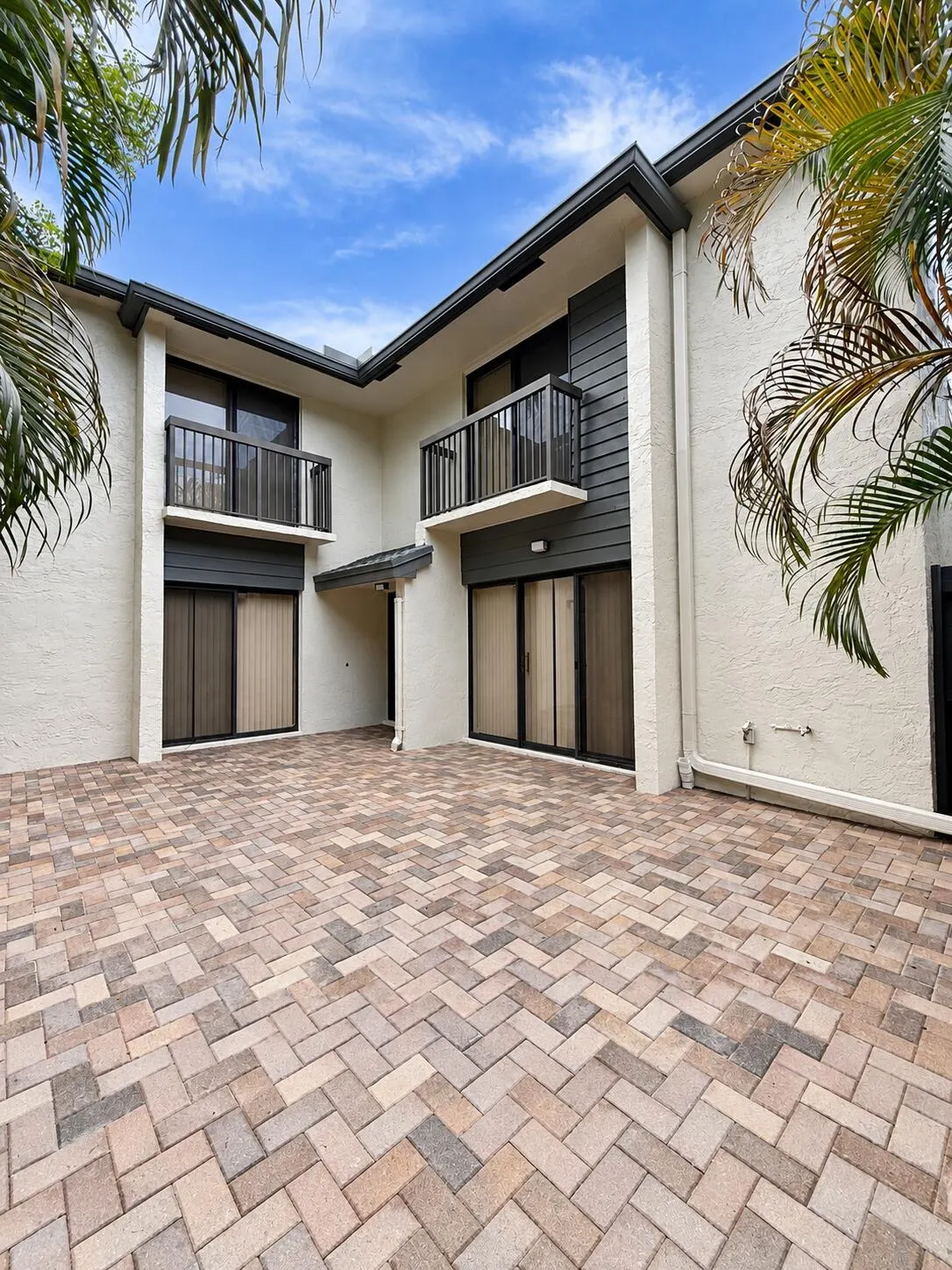3205 Cocoplum Circle
