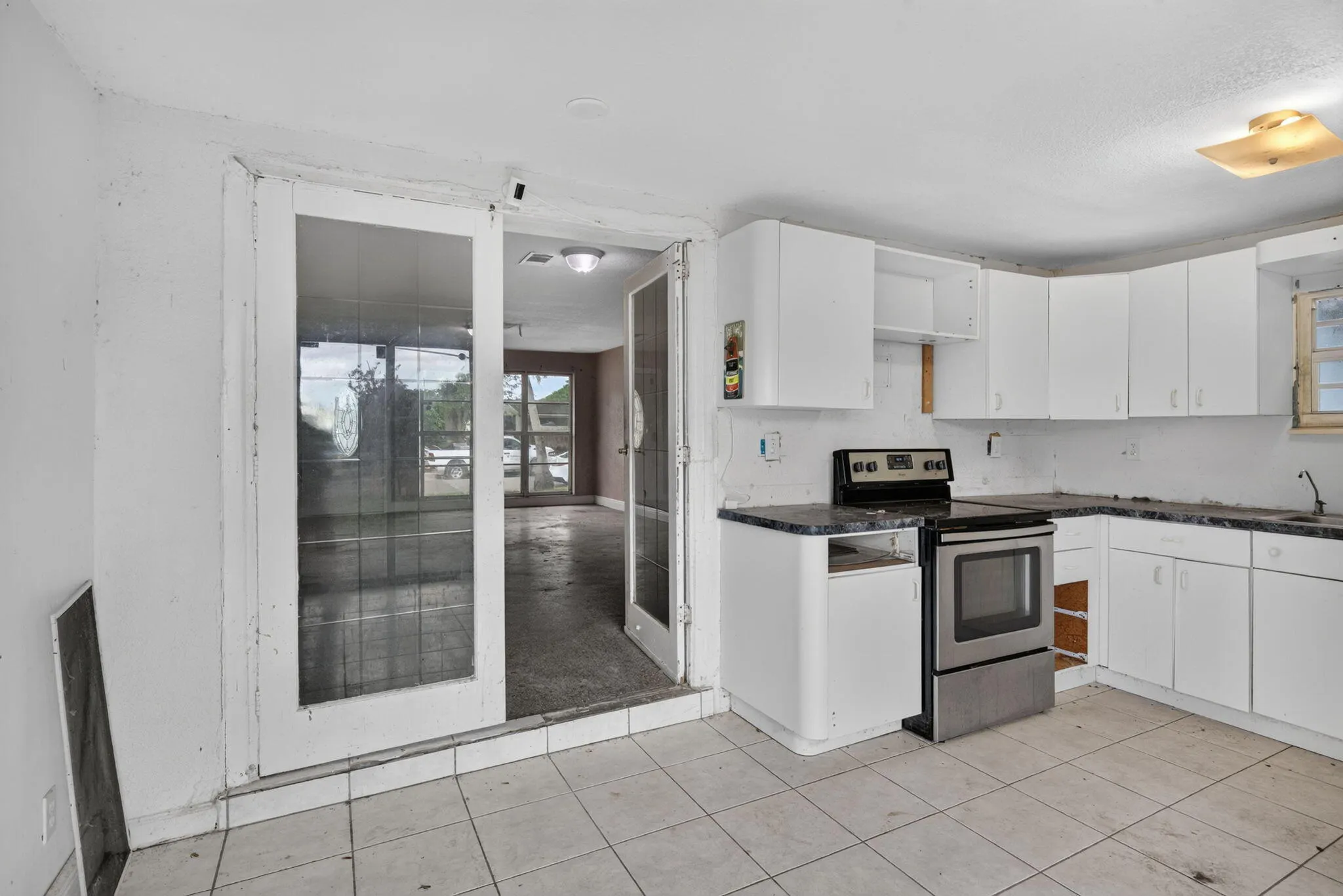 2321 SW 50TH Avenue