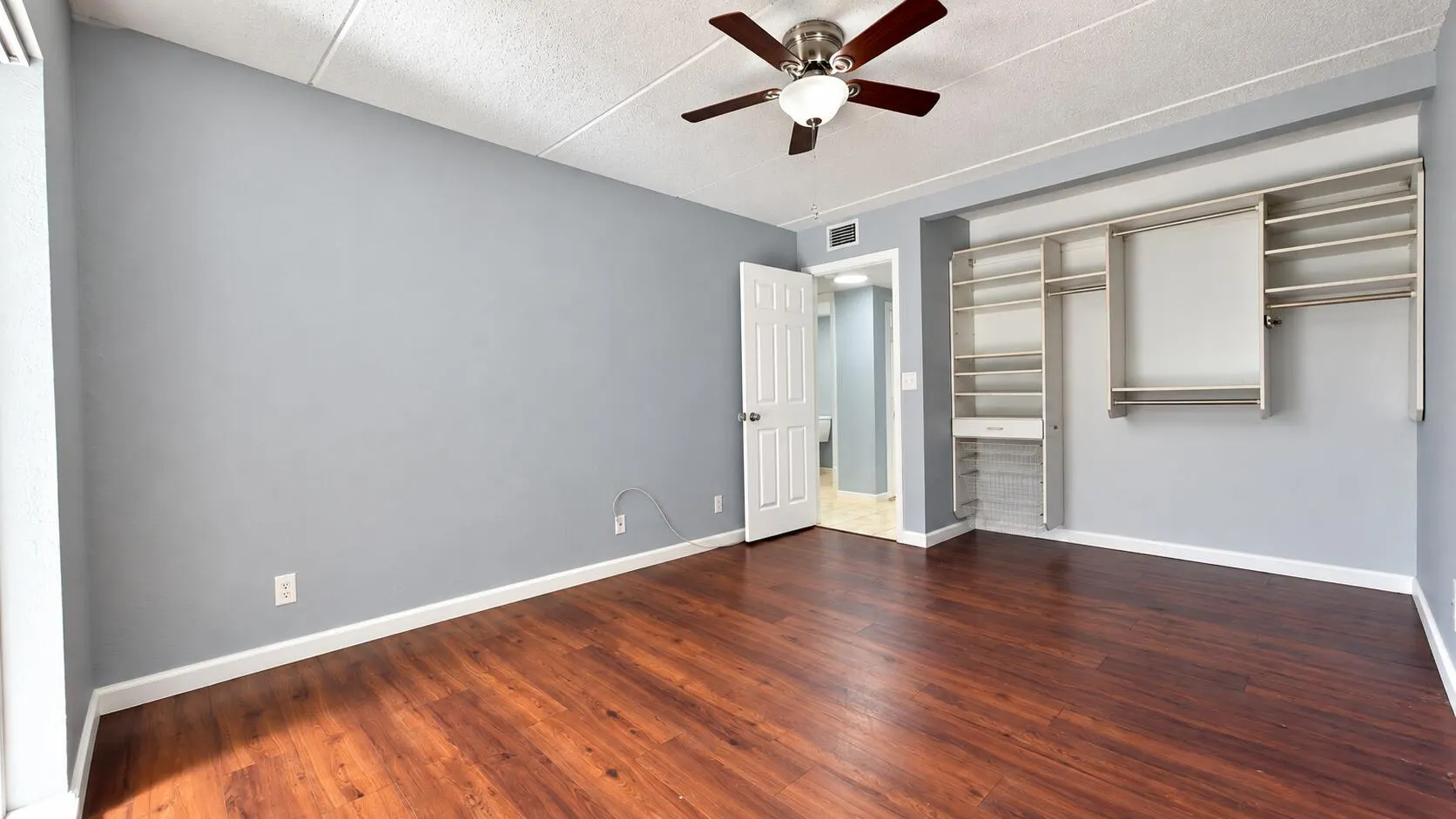 2000 SPRINGDALE Boulevard #201