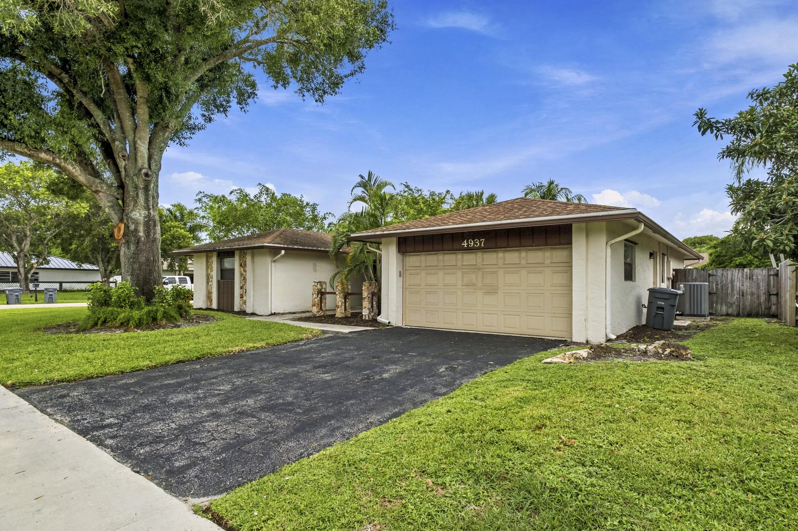 4937 Willow Drive