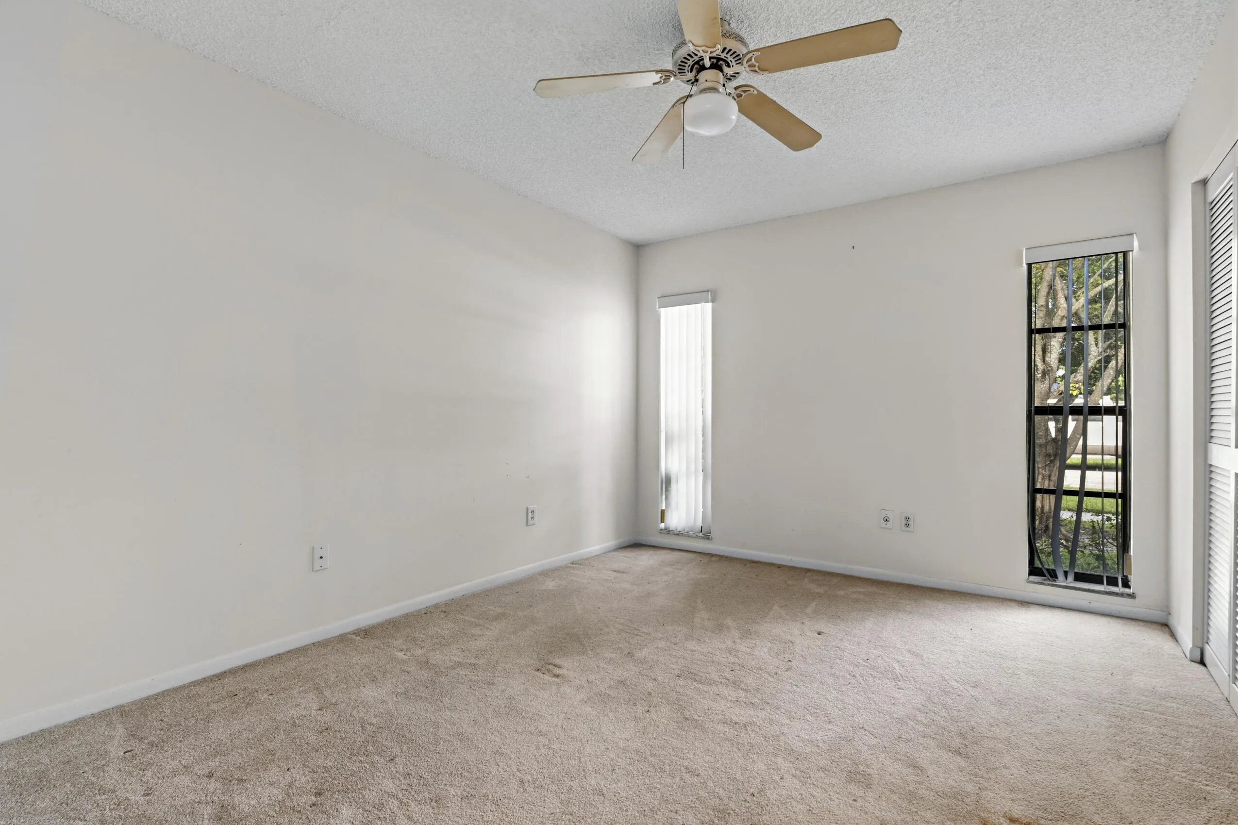 4937 Willow Drive