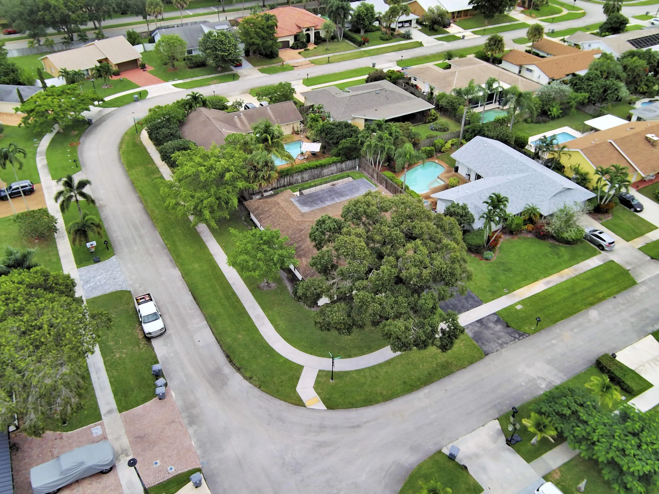 4937 Willow Drive