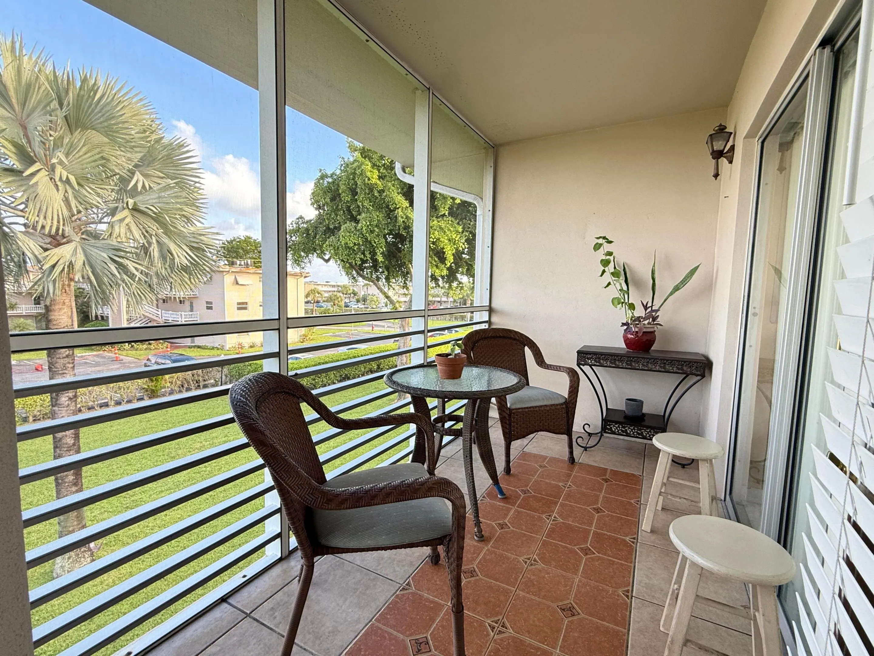 2855 GARDEN Drive S #306