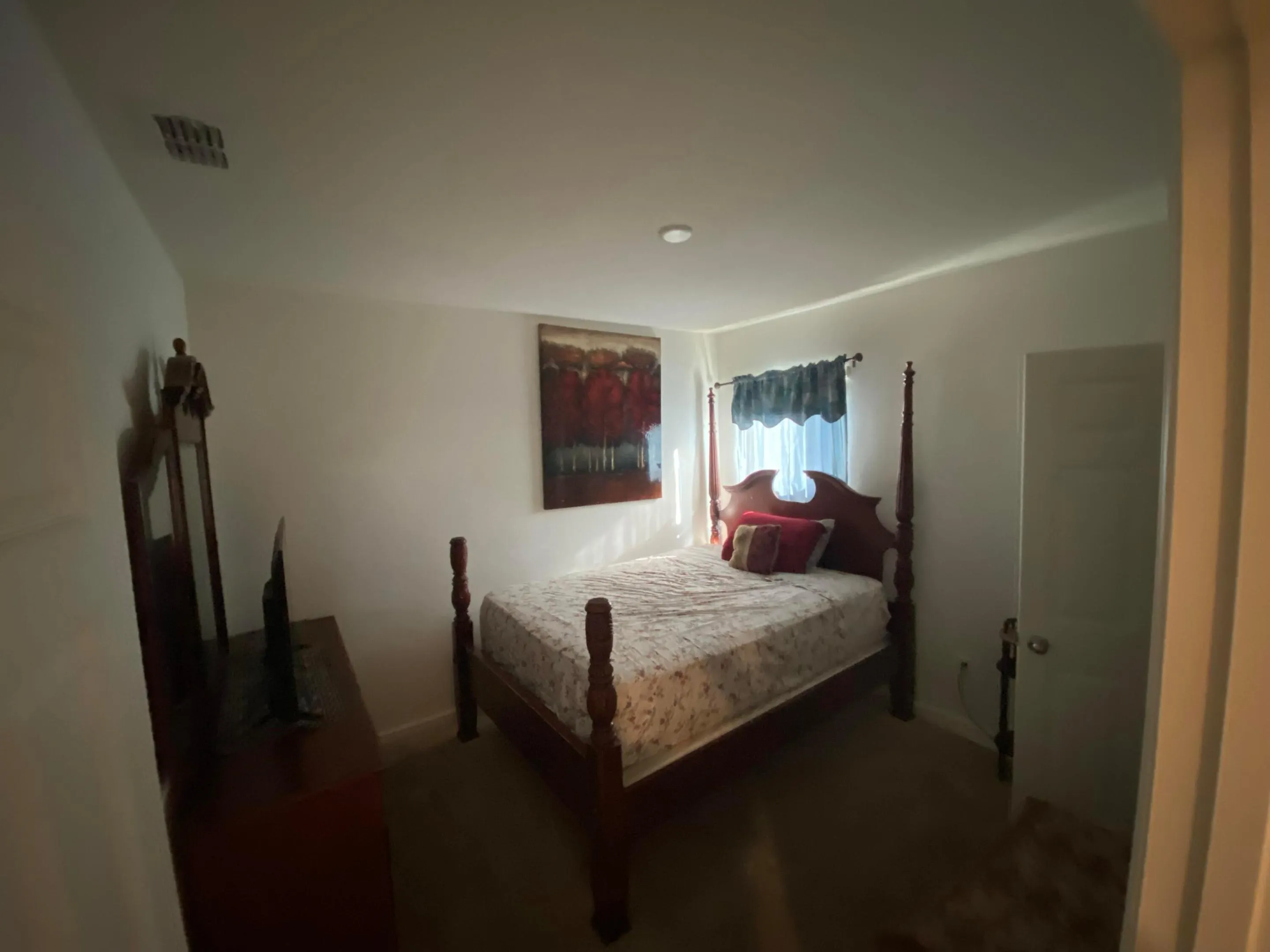 5604 AMUSEMENT Avenue