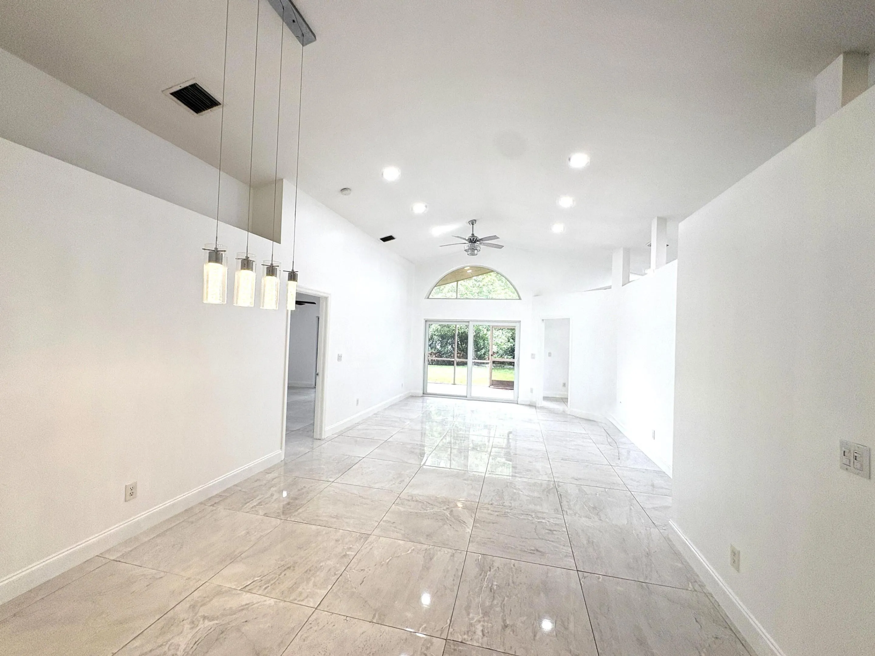 1842 OAK BERRY Circle