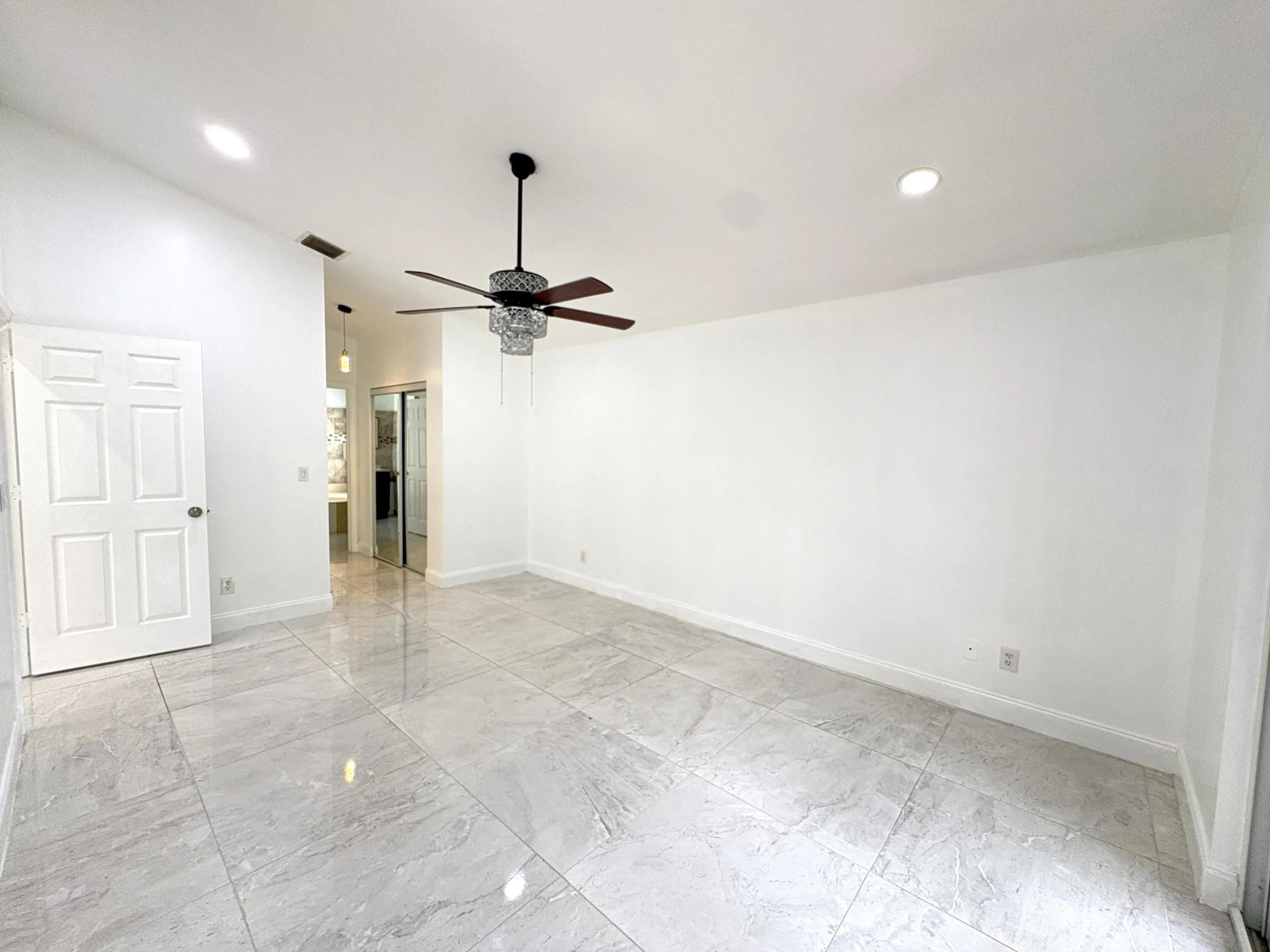 1842 OAK BERRY Circle