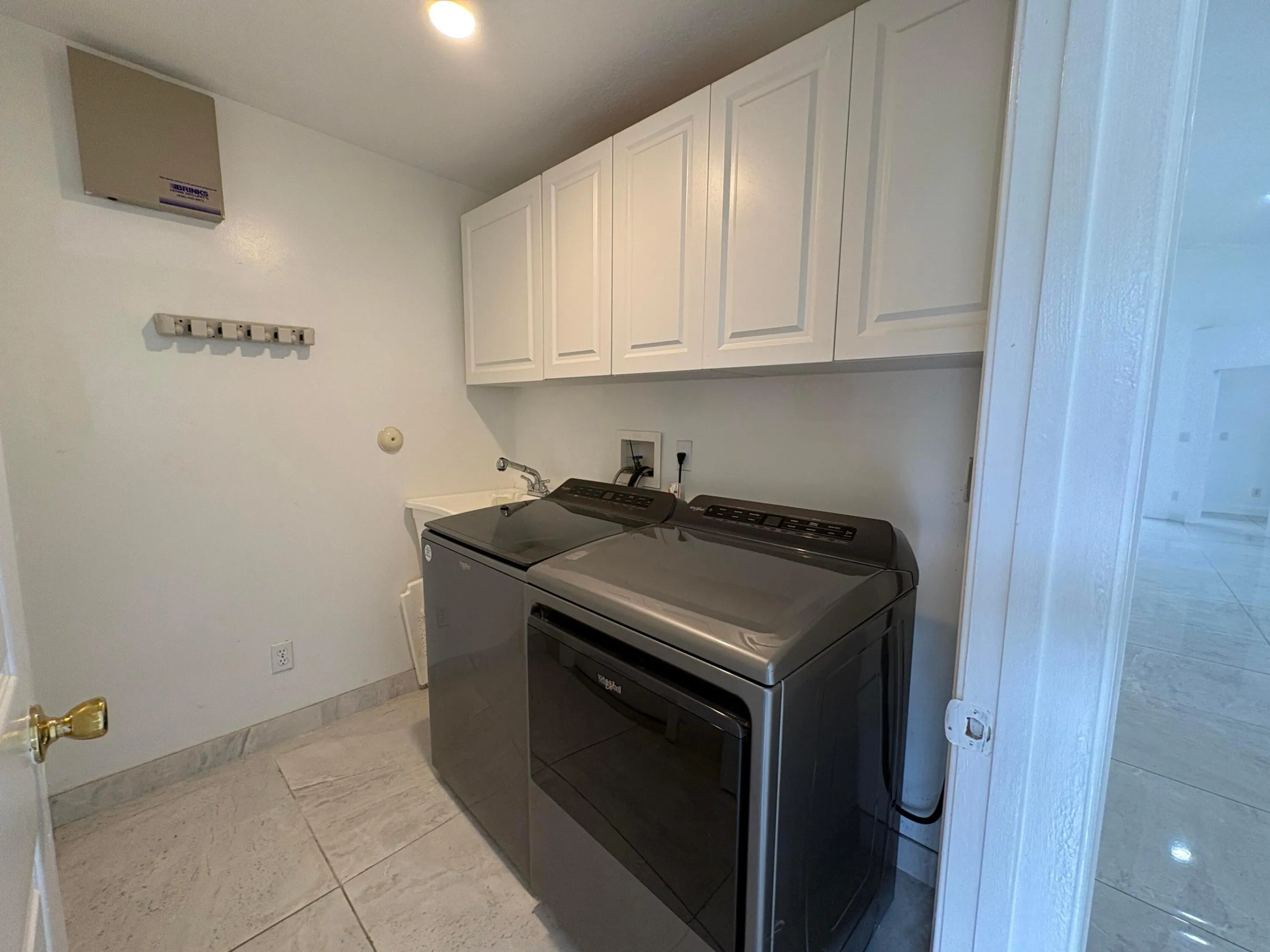 1842 OAK BERRY Circle