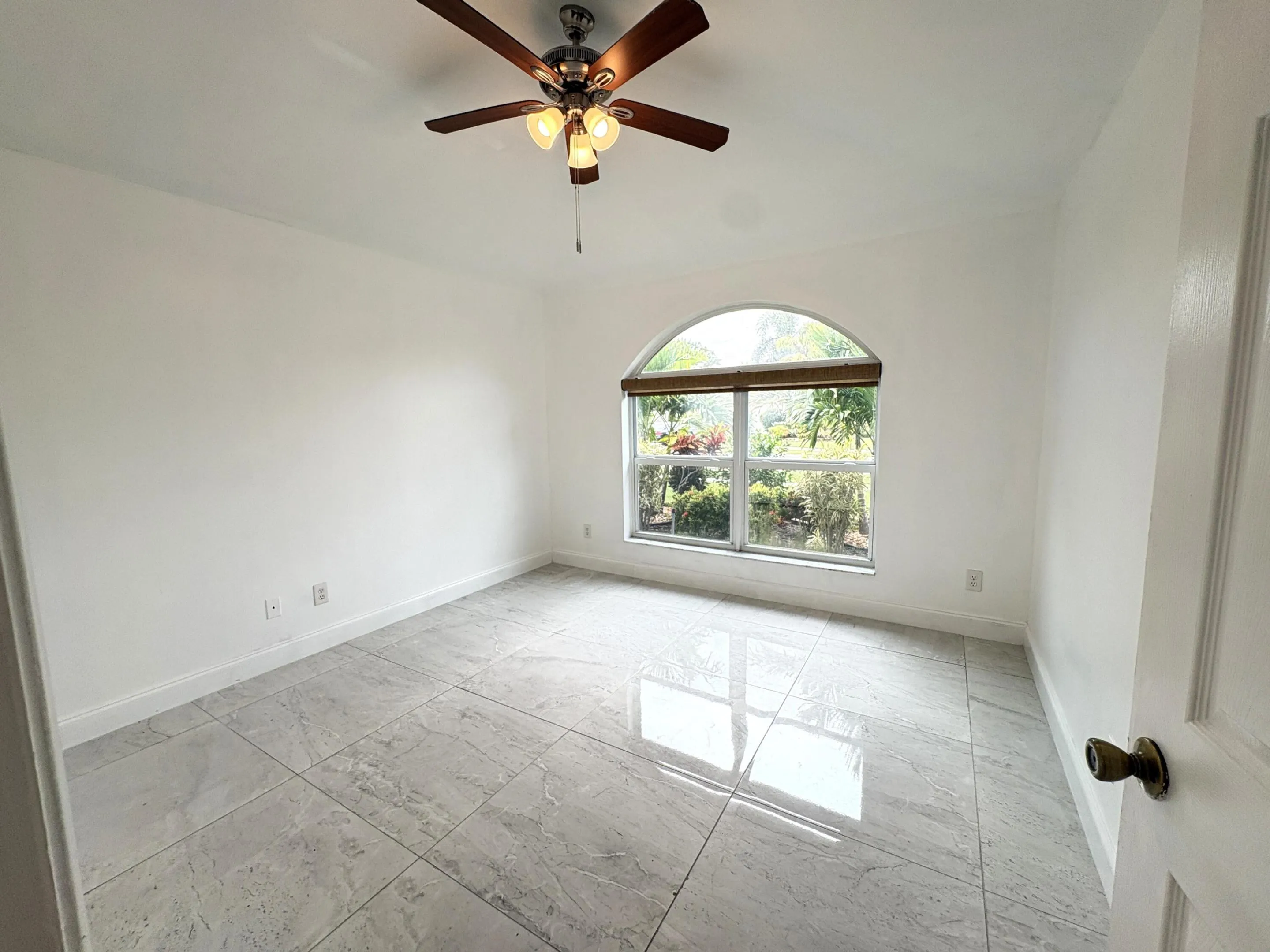 1842 OAK BERRY Circle