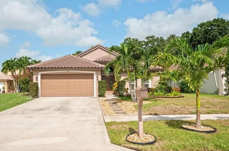 1842 OAK BERRY Circle